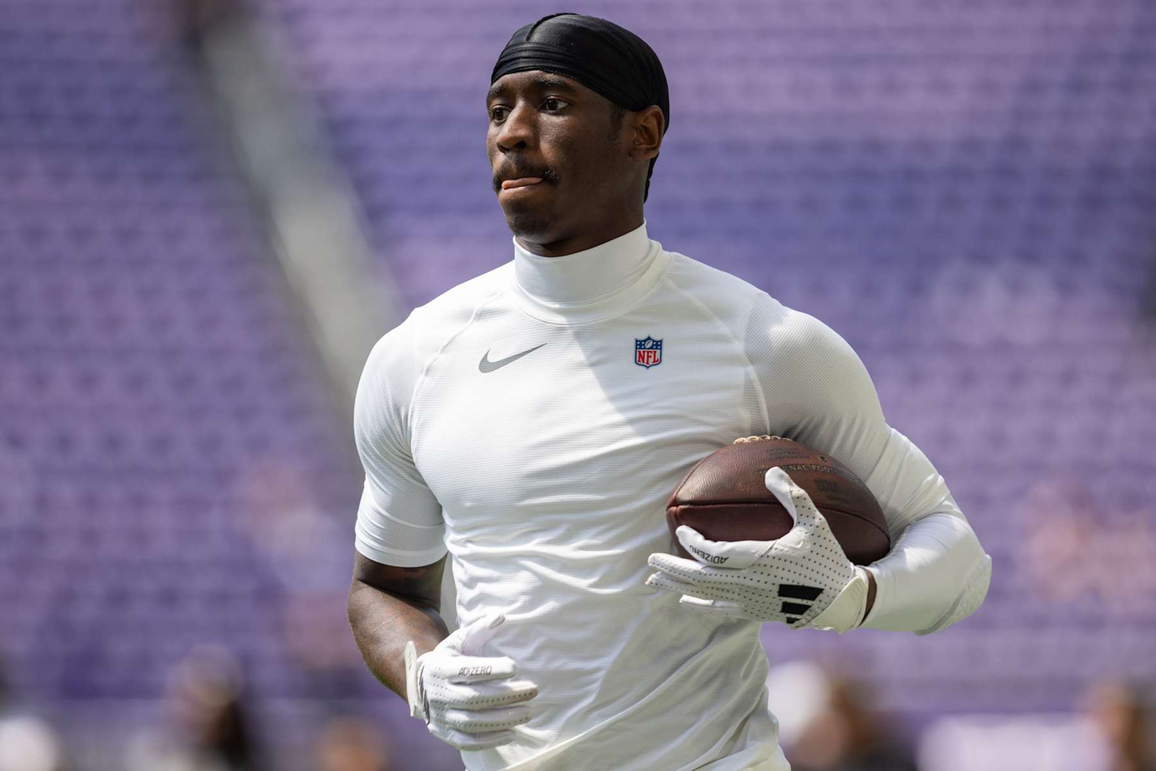 MINNEAPOLIS, MN - AUGUST 10: Minnesota Vikings wide receiver Jordan Addison (3) warms up before the NFL preseason game between the Las Vegas Raiders and the Minnesota Vikings on August 10, 2024, at U.S. Bank Stadium in Minneapolis, MN. (Photo by Bailey Hillesheim/Icon Sportswire via Getty Images) MINNEAPOLIS, MN - AUGUST 10: Minnesota Vikings wide receiver Jordan Addison (3) warms up before the NFL preseason game between the Las Vegas Raiders and the Minnesota Vikings on August 10, 2024, at U.S. Bank Stadium in Minneapolis, MN. (Photo by Bailey Hillesheim/Icon Sportswire via Getty Images)