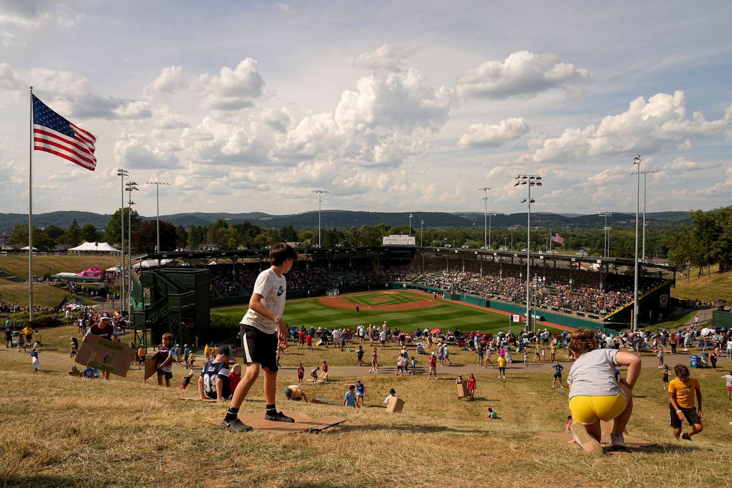 Youth Baseball: Little League World Series: A general view of the stadium during the Midwest Region (Davenport Southeast Little League Davenport, Iowa) vs Mountain Region (Snow Canyon Little League Santa Clara, Utah) game at Lamade Stadium. Williamsport, PA 8/21/2022 CREDIT: Erick W. Rasco (Photo by Erick W. Rasco/Sports Illustrated via Getty Images) (Set Number: X164126 TK2)