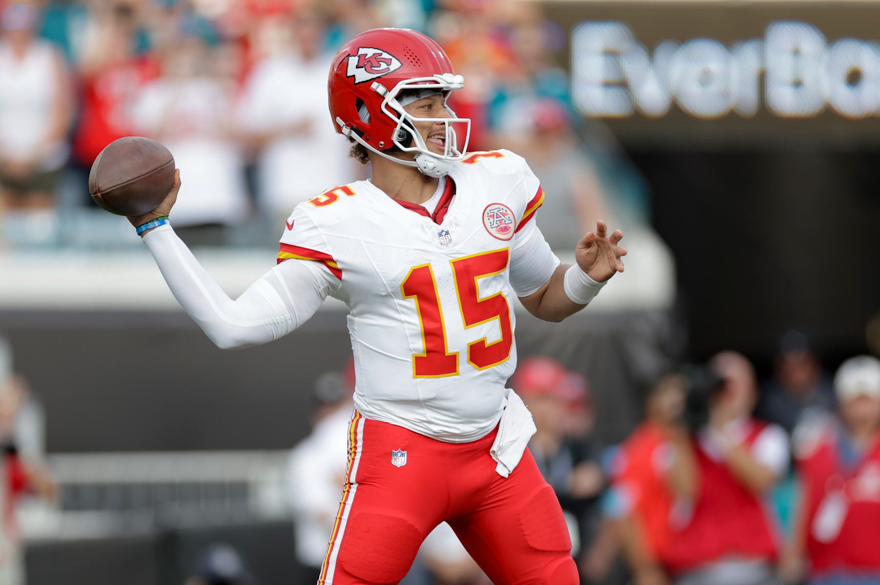 JACKSONVILLE, FL - AUGUST 10: Kansas City Chiefs quarterback Patrick Mahomes (15) throws a pass during the game between the Kansas City Chiefs and the Jacksonville Jaguars on August 10, 2024 at EverBank Stadium in Jacksonville, Fl. (Photo by David Rosenblum/Icon Sportswire via Getty Images)