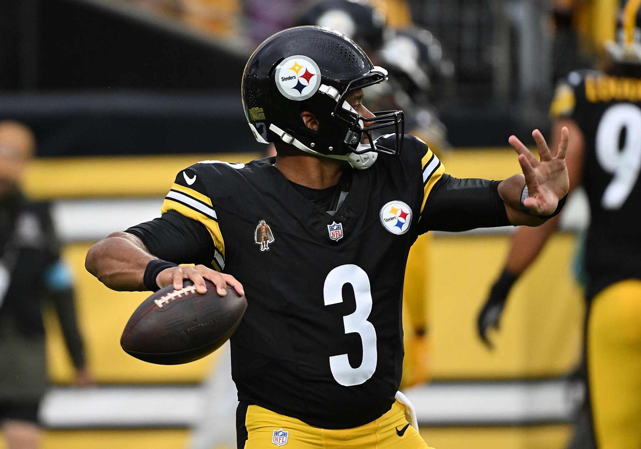 PITTSBURGH, PENNSYLVANIA - AUGUST 17: Russell Wilson #3 of the Pittsburgh Steelers warms up before the preseason game against the Buffalo Bills at Acrisure Stadium on August 17, 2024 in Pittsburgh, Pennsylvania. (Photo by Justin Berl/Getty Images) PITTSBURGH, PENNSYLVANIA - AUGUST 17: Russell Wilson #3 of the Pittsburgh Steelers warms up before the preseason game against the Buffalo Bills at Acrisure Stadium on August 17, 2024 in Pittsburgh, Pennsylvania. (Photo by Justin Berl/Getty Images)