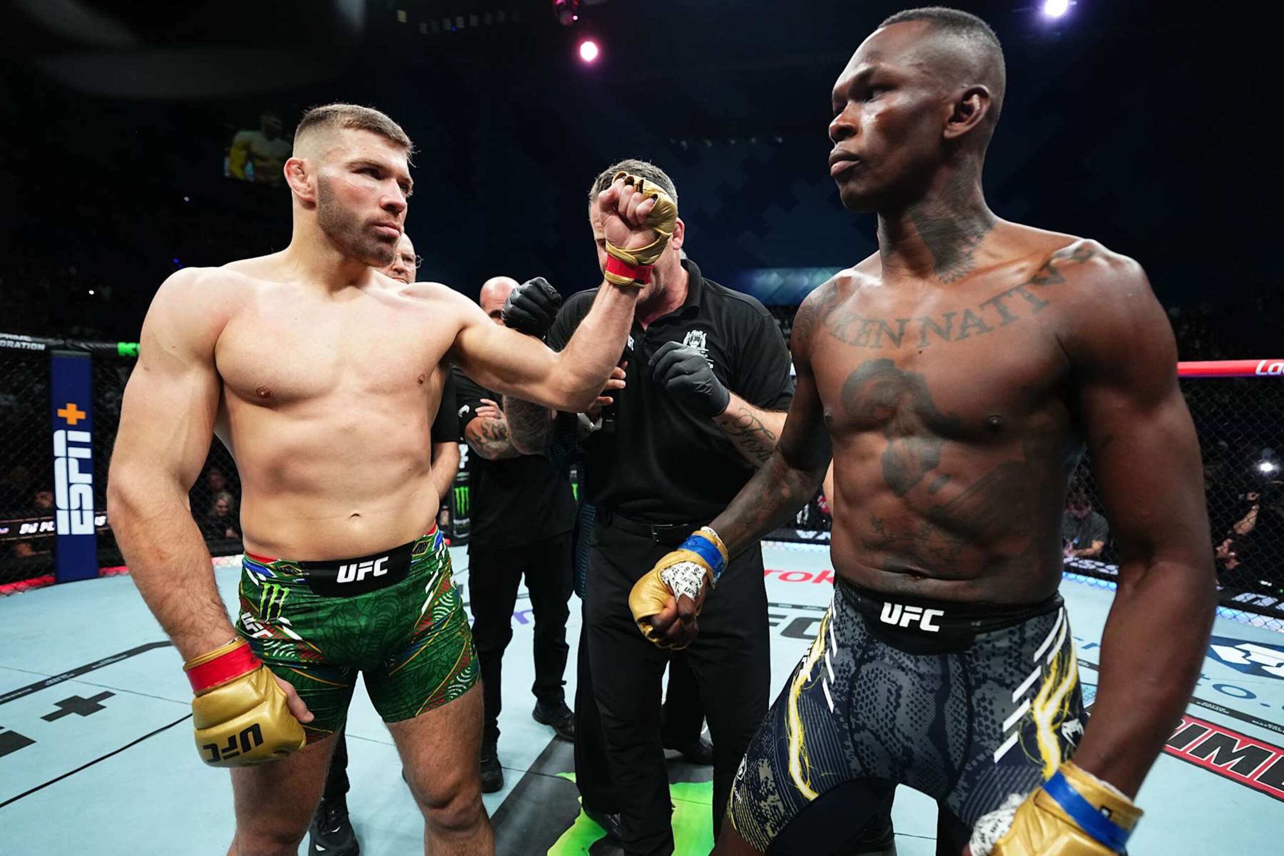 PERTH, AUSTRALIA - AUGUST 18: (L-R) Opponents Dricus Du Plessis of South Africa and Israel Adesanya of Nigeria face off prior to the UFC middleweight championship fight during the UFC 305 event at RAC Arena on August 18, 2024 in Perth, Australia. (Photo by Jeff Bottari/Zuffa LLC)