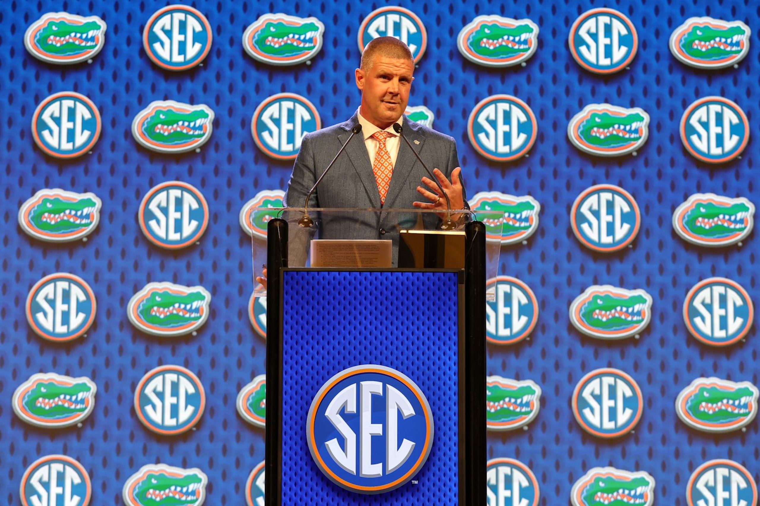 DALLAS, TEXAS - JULY 17: Head coach Billy Napier of the Florida Gators speaks during SEC Football Media Days at Omni Dallas Hotel on July 17, 2024 in Dallas, Texas. (Photo by Tim Warner/Getty Images) DALLAS, TEXAS - JULY 17: Head coach Billy Napier of the Florida Gators speaks during SEC Football Media Days at Omni Dallas Hotel on July 17, 2024 in Dallas, Texas. (Photo by Tim Warner/Getty Images)