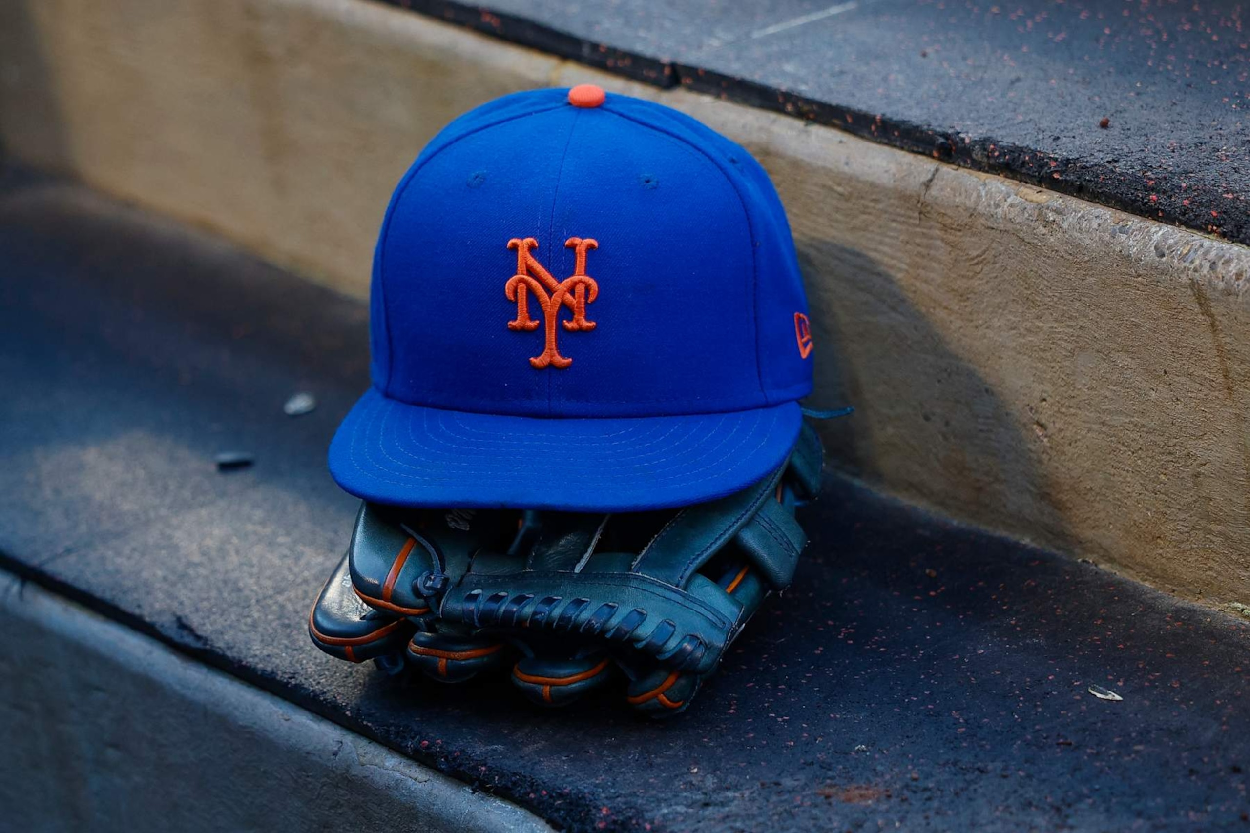 ANAHEIM, CALIFORNIA - AUGUST 2: A detail view of a New York Mets logo on a hat prior to a game against the Los Angeles Angels at Angel Stadium of Anaheim on August 2, 2024 in Anaheim, California. (Photo by Brandon Sloter/Getty Images) ANAHEIM, CALIFORNIA - AUGUST 2: A detail view of a New York Mets logo on a hat prior to a game against the Los Angeles Angels at Angel Stadium of Anaheim on August 2, 2024 in Anaheim, California. (Photo by Brandon Sloter/Getty Images)