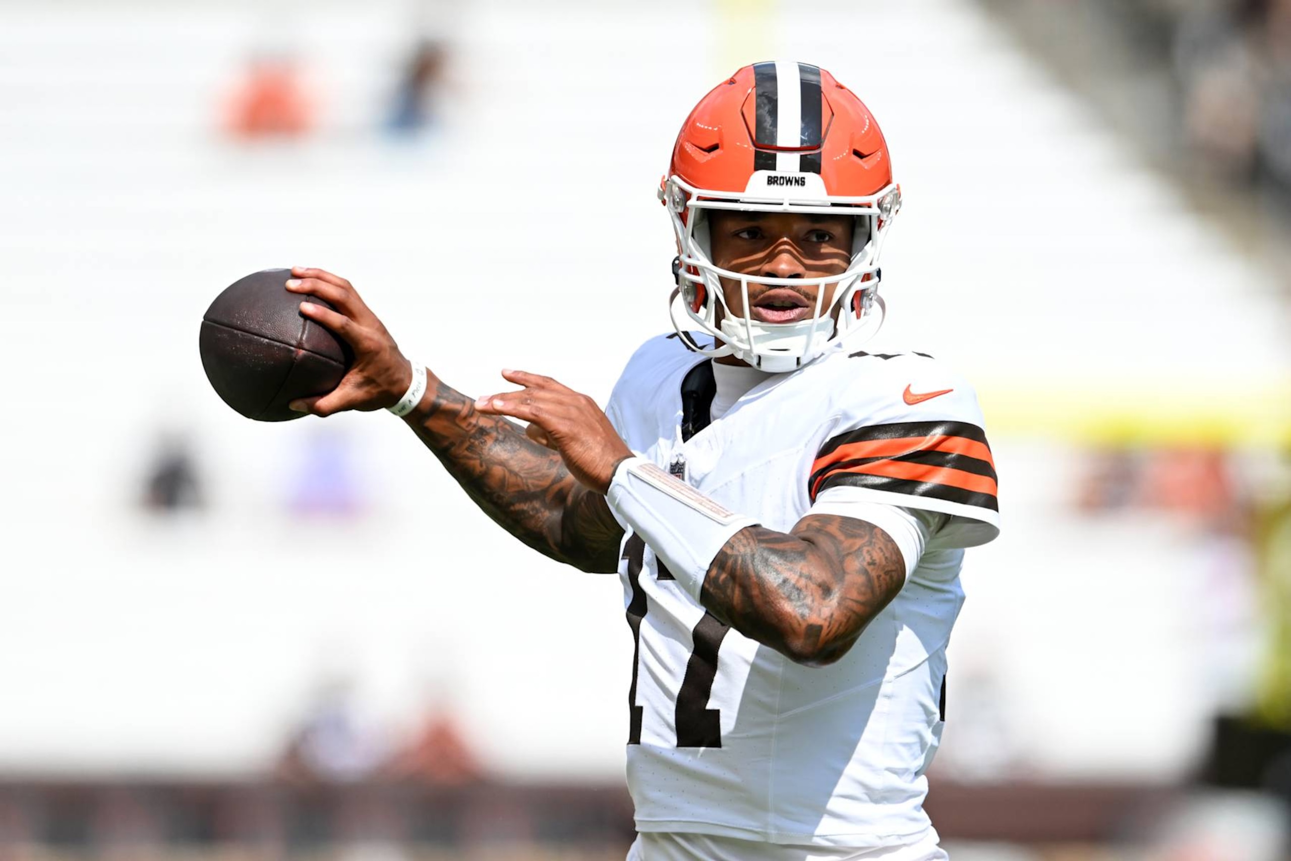 CLEVELAND, OHIO - AUGUST 17: Dorian Thompson-Robinson #17 of the Cleveland Browns warms up prior to a preseason game against the Minnesota Vikings at Cleveland Browns Stadium on August 17, 2024 in Cleveland, Ohio. (Photo by Nick Cammett/Getty Images)