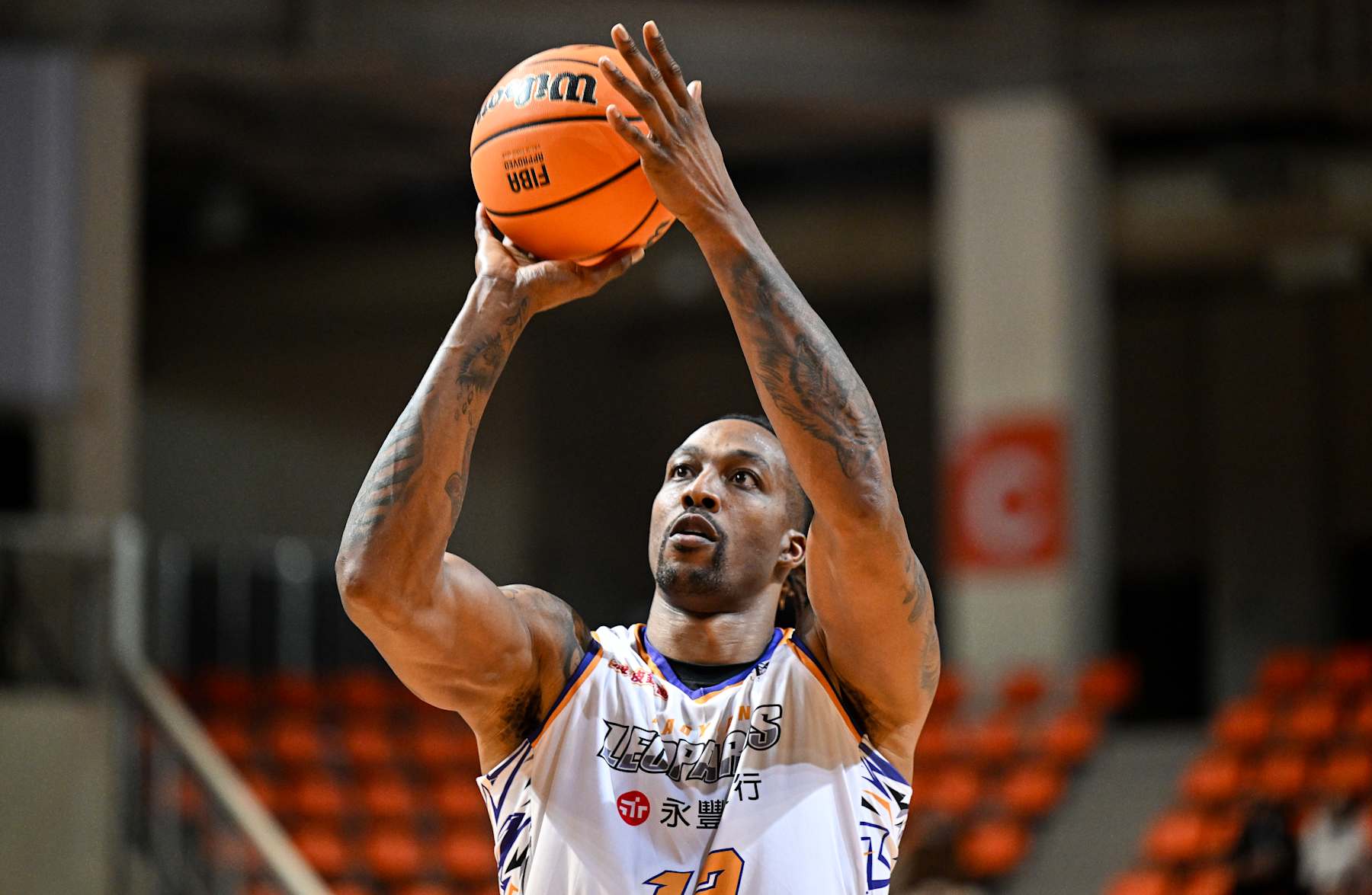 TAIPEI, TAIWAN - FEBRUARY 19: Center Dwight Howard #12 of the Taoyuan Leopards makes a free thro during the T1 League game between TaiwanBeer HeroBears and Taoyuan Leopards at University of Taipei Tianmu Gymnasium on February 19, 2023 in Taipei, Taiwan. (Photo by Gene Wang/Getty Images)