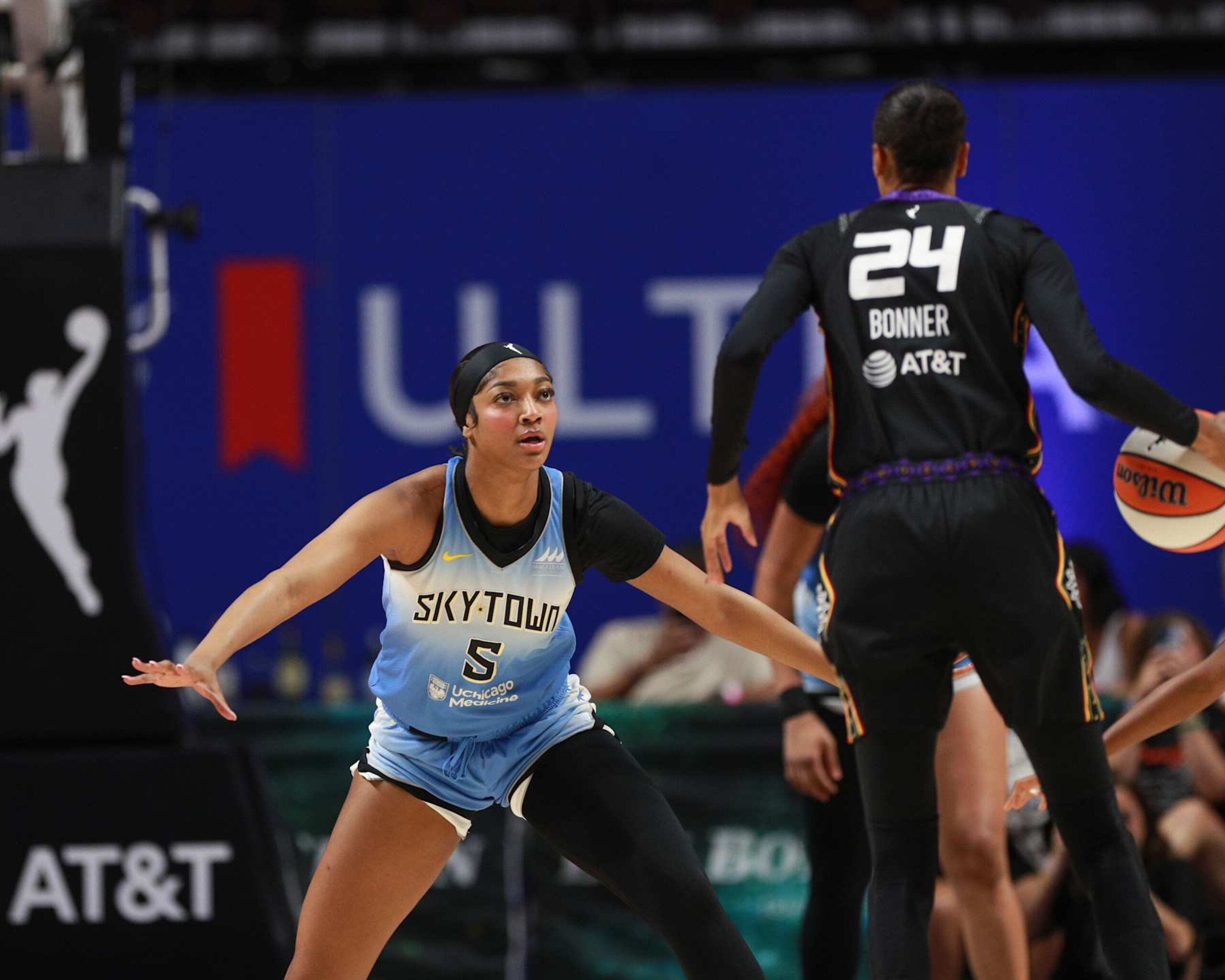 UNCASVILLE, CT - AUGUST 23: Angel Reese #5 of the Chicago Sky plays defense during the game against DeWanna Bonner #24 of the Connecticut Sun on August 23, 2024 at the Mohegan Sun Arena in Uncasville, Connecticut. NOTE TO USER: User expressly acknowledges and agrees that, by downloading and or using this photograph, User is consenting to the terms and conditions of the Getty Images License Agreement. Mandatory Copyright Notice: Copyright 2024 NBAE (Photo by Chris Marion/NBAE via Getty Images) UNCASVILLE, CT - AUGUST 23: Angel Reese #5 of the Chicago Sky plays defense during the game against DeWanna Bonner #24 of the Connecticut Sun on August 23, 2024 at the Mohegan Sun Arena in Uncasville, Connecticut. NOTE TO USER: User expressly acknowledges and agrees that, by downloading and or using this photograph, User is consenting to the terms and conditions of the Getty Images License Agreement. Mandatory Copyright Notice: Copyright 2024 NBAE (Photo by Chris Marion/NBAE via Getty Images)