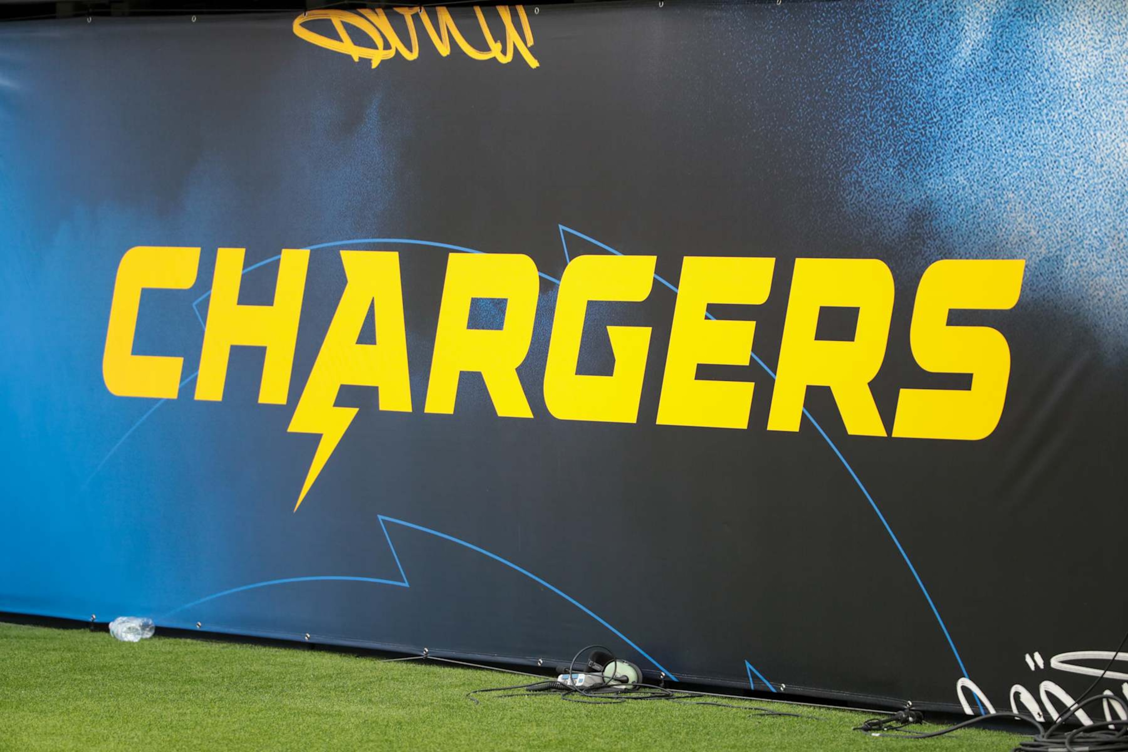 INGLEWOOD, CA - AUGUST 17:Los Angeles Chargers logo  during the NFL preseason game between the Los Angeles Rams and the Los Angeles Chargers on August 17, 2024, at SoFi Stadium in Los Angeles. CA. (Photo by Jevone Moore/Icon Sportswire via Getty Images)