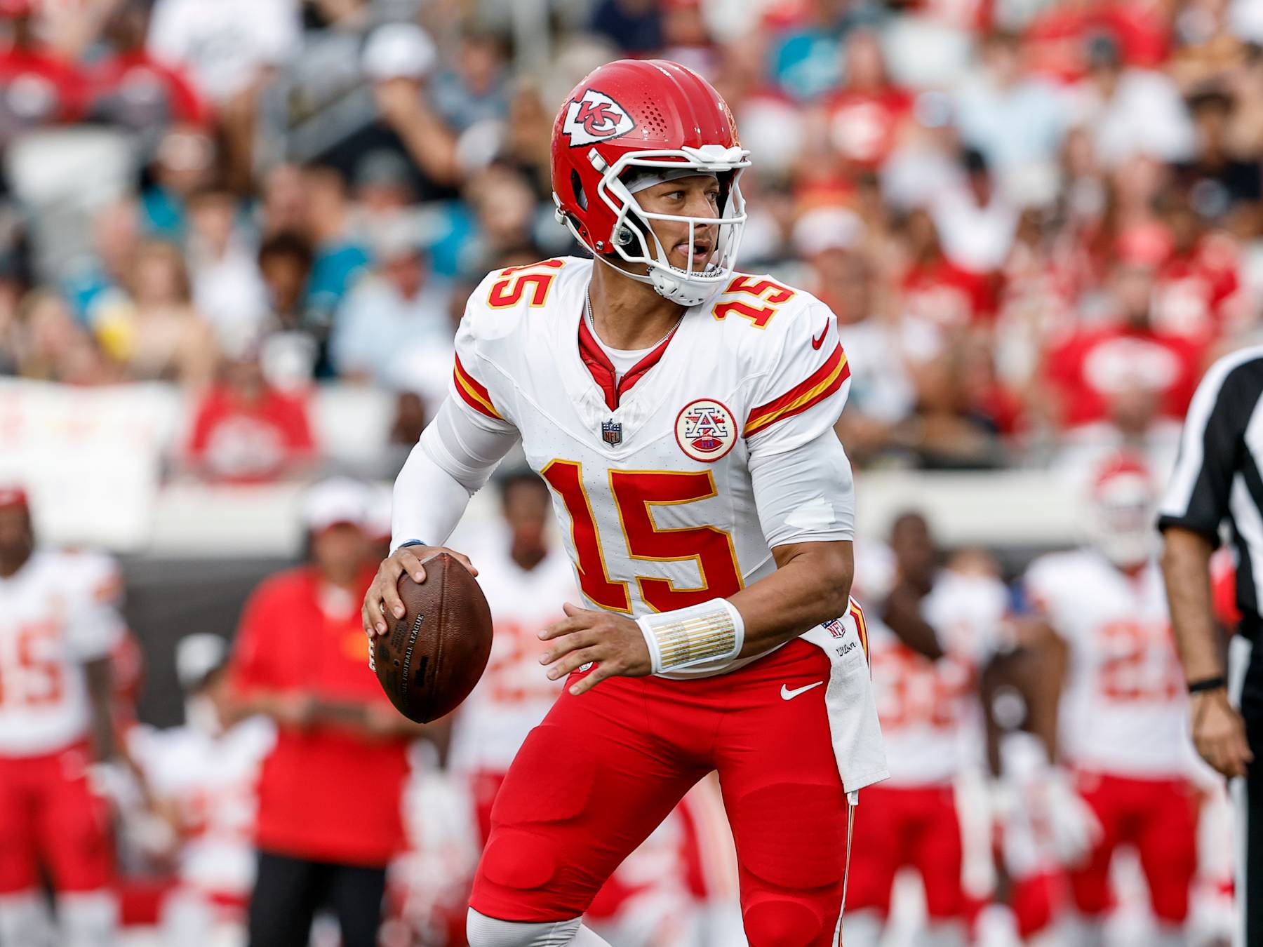 JACKSONVILLE, FL - AUGUST 10: Quarterback Patrick Mahomes #15 of the Kansas City Chiefs on a pass play during a preseason game against the Jacksonville Jaguars at EverBank Stadium on August 10, 2024 in Jacksonville, Florida. The Jaguars defeated the Chiefs 26 to 13. (Photo by Don Juan Moore/Getty Images) JACKSONVILLE, FL - AUGUST 10: Quarterback Patrick Mahomes #15 of the Kansas City Chiefs on a pass play during a preseason game against the Jacksonville Jaguars at EverBank Stadium on August 10, 2024 in Jacksonville, Florida. The Jaguars defeated the Chiefs 26 to 13. (Photo by Don Juan Moore/Getty Images)