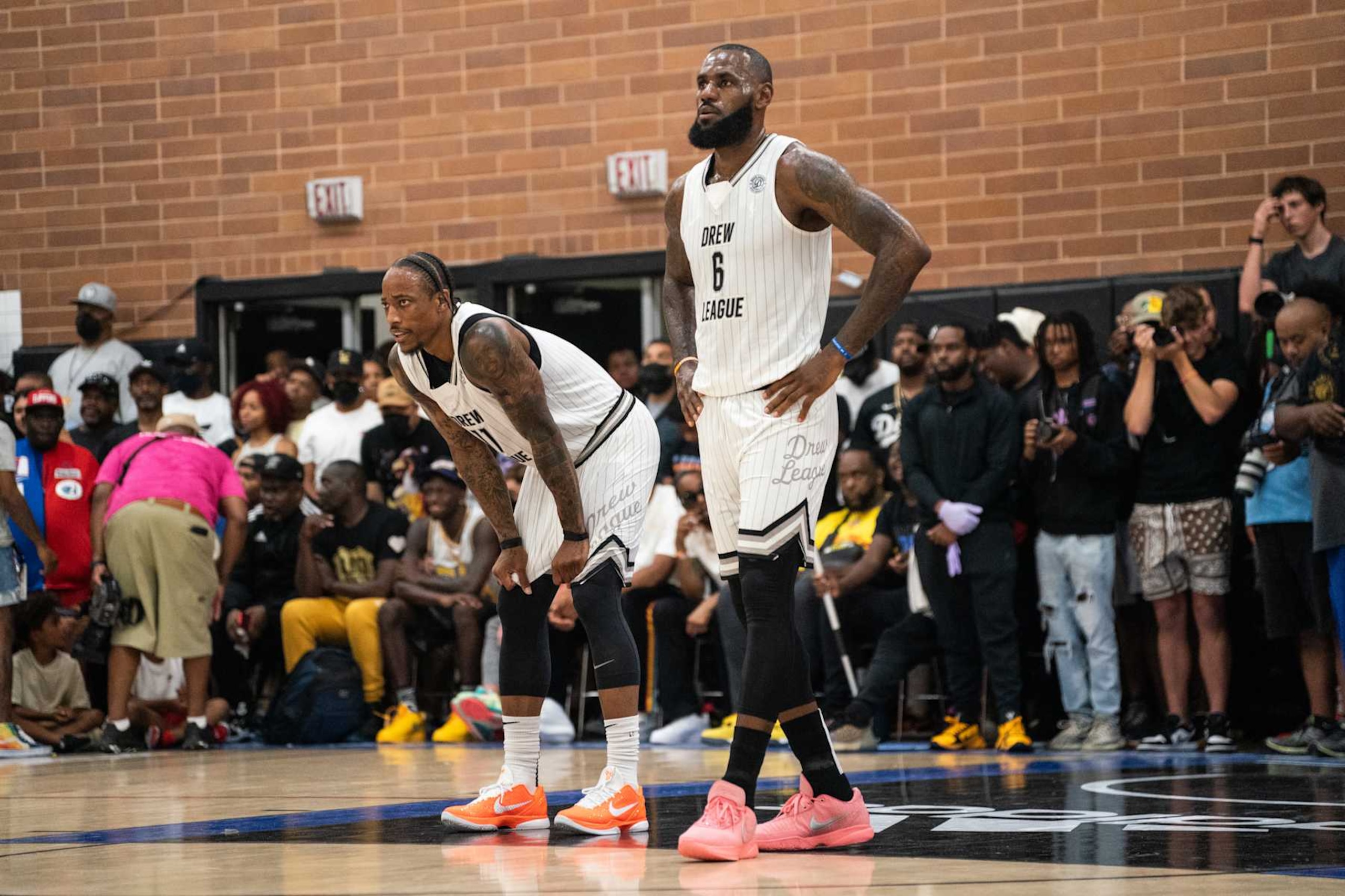 LOS ANGELES, CALIFORNIA - JULY 16: DeMar DeRozan and LeBron James wait for the ball on the court during the Drew League Pro-Am on July 16, 2022 in Los Angeles, California. (Photo by Cassy Athena/Getty Images) LOS ANGELES, CALIFORNIA - JULY 16: DeMar DeRozan and LeBron James wait for the ball on the court during the Drew League Pro-Am on July 16, 2022 in Los Angeles, California. (Photo by Cassy Athena/Getty Images)