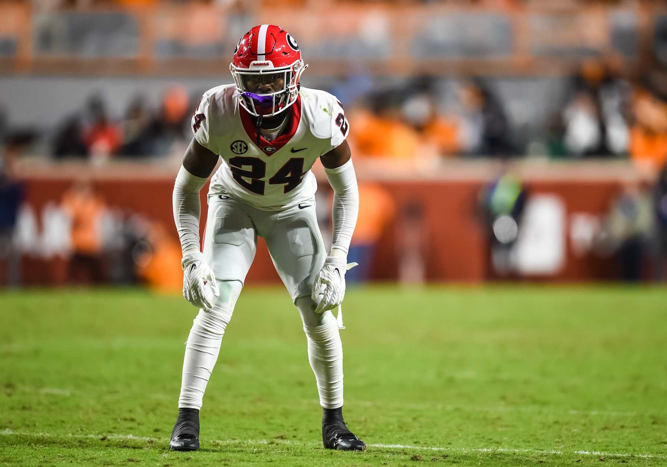 KNOXVILLE, TN - NOVEMBER 18: Georgia Bulldogs defensive back Malaki Starks (24) defends during a college football game between the Tennessee Volunteers and the Georgia Bulldogs on November 18, 2023, at Neyland Stadium, in Knoxville, TN. (Photo by Bryan Lynn/Icon Sportswire via Getty Images)