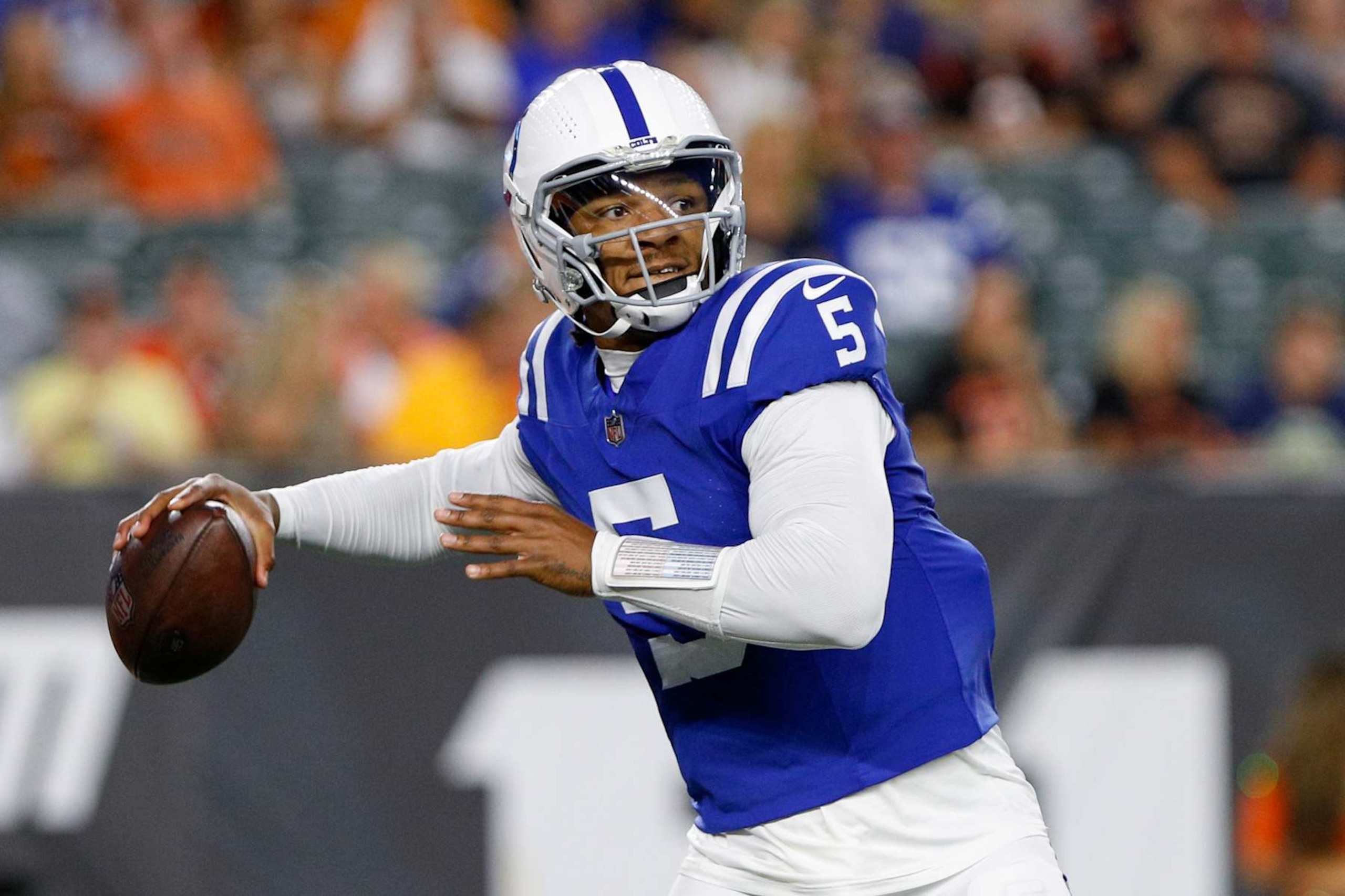 CINCINNATI, OH - AUGUST 22: Indianapolis Colts quarterback Anthony Richardson (5) passes the ball during the game against the Indianapolis Colts and the Cincinnati Bengals on August 22, 2024, at Paycor Stadium in Cincinnati, OH. (Photo by Ian Johnson/Icon Sportswire via Getty Images)