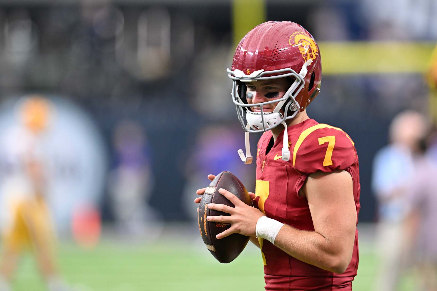 LAS VEGAS, NEVADA - SEPTEMBER 01: Miller Moss #7 of the USC Trojans prepares to throw a pass during warm up against the LSU Tigers before the Vegas Kickoff Classic at Allegiant Stadium on September 01, 2024 in Las Vegas, Nevada. (Photo by Candice Ward/Getty Images)