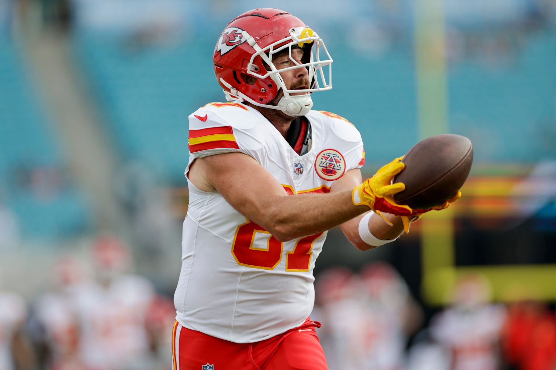 JACKSONVILLE, FL - AUGUST 10: Kansas City Chiefs tight end Travis Kelce (87) warms up before the game between the Kansas City Chiefs and the Jacksonville Jaguars on August 10, 2024 at EverBank Stadium in Jacksonville, Fl. (Photo by David Rosenblum/Icon Sportswire via Getty Images)