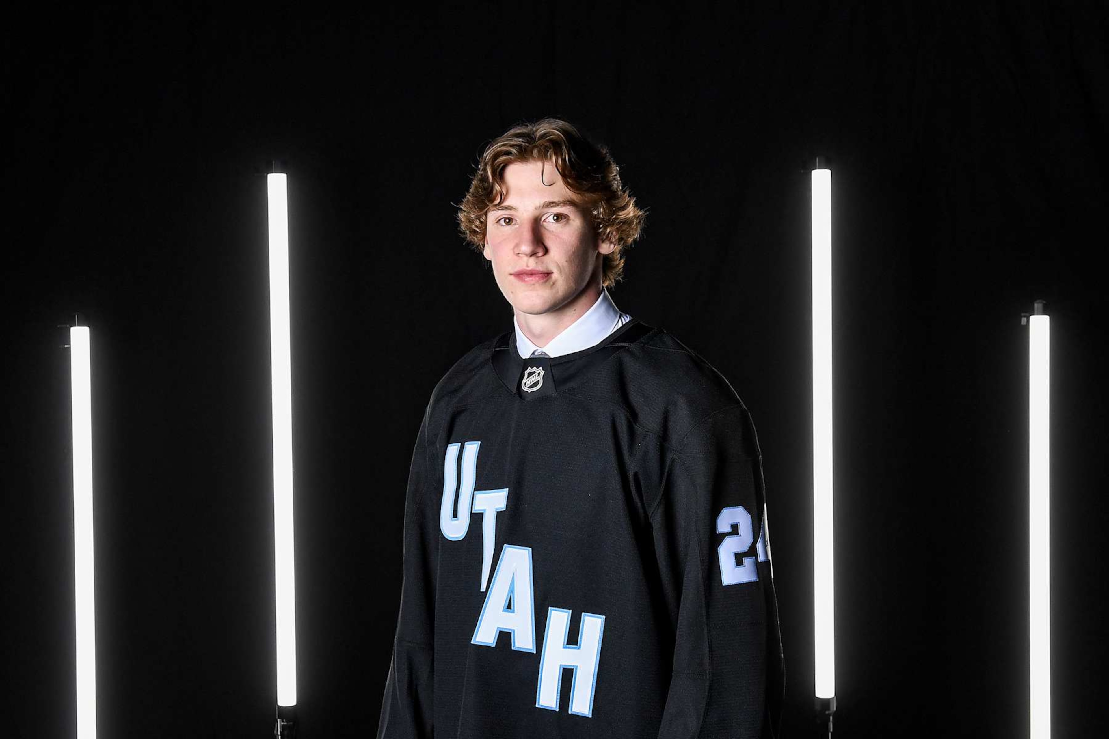 LAS VEGAS, NEVADA - JUNE 28: Cole Beaudoin poses for a portrait after being drafted by Utah Hockey Club with the 24th overall pick during the 2024 Upper Deck NHL Draft at Sphere on June 28, 2024 in Las Vegas, Nevada. (Photo by Candice Ward/Getty Images) LAS VEGAS, NEVADA - JUNE 28: Cole Beaudoin poses for a portrait after being drafted by Utah Hockey Club with the 24th overall pick during the 2024 Upper Deck NHL Draft at Sphere on June 28, 2024 in Las Vegas, Nevada. (Photo by Candice Ward/Getty Images)