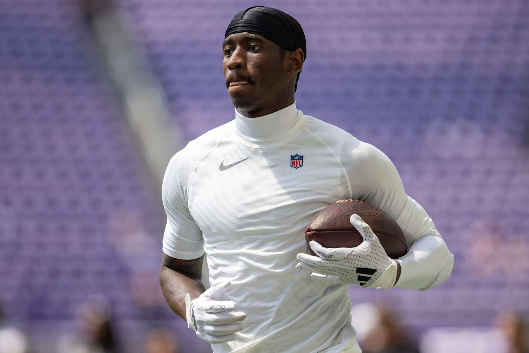 MINNEAPOLIS, MN - AUGUST 10: Minnesota Vikings wide receiver Jordan Addison (3) warms up before the NFL preseason game between the Las Vegas Raiders and the Minnesota Vikings on August 10, 2024, at U.S. Bank Stadium in Minneapolis, MN. (Photo by Bailey Hillesheim/Icon Sportswire via Getty Images)