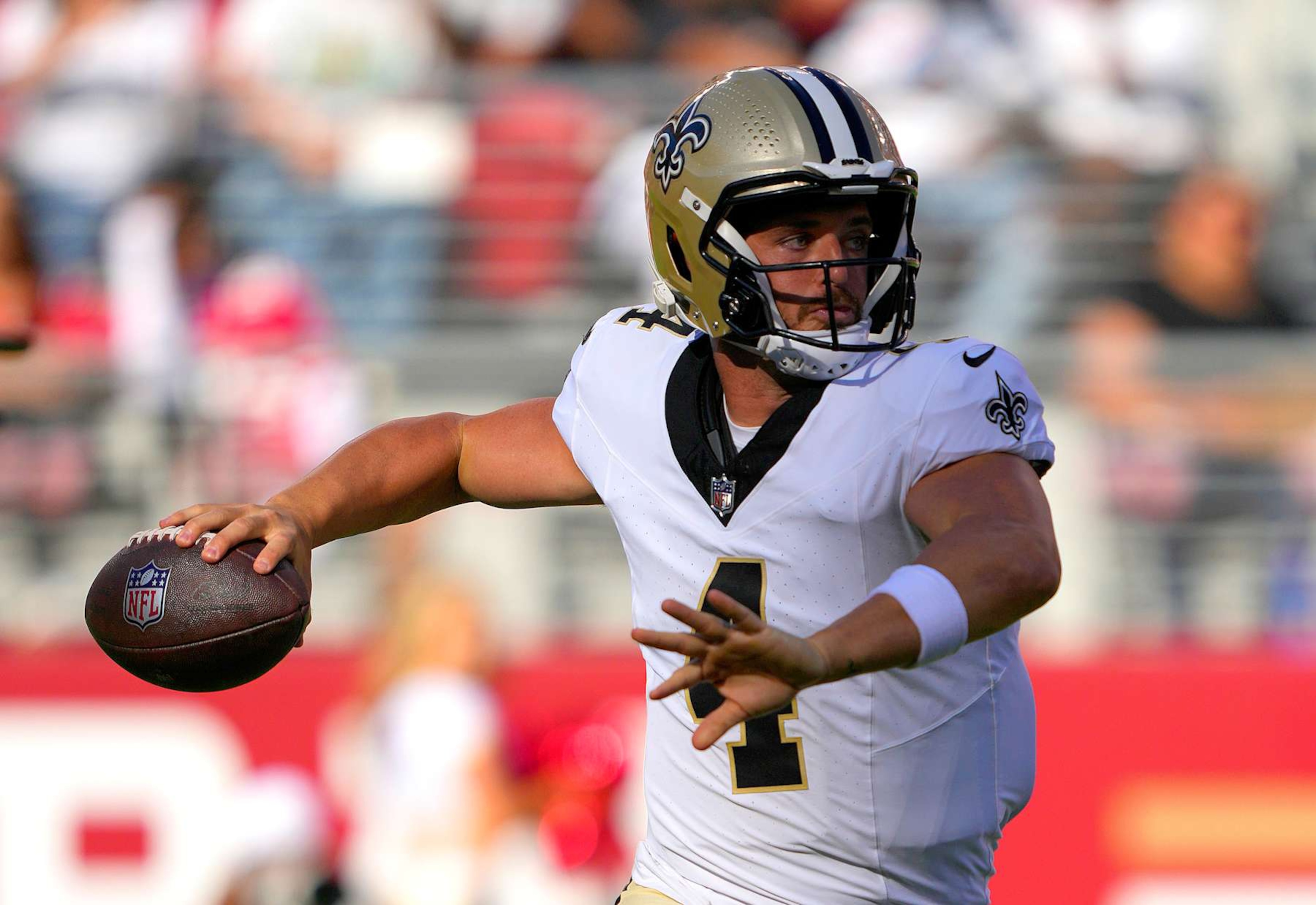 Saints QB Derek Carr