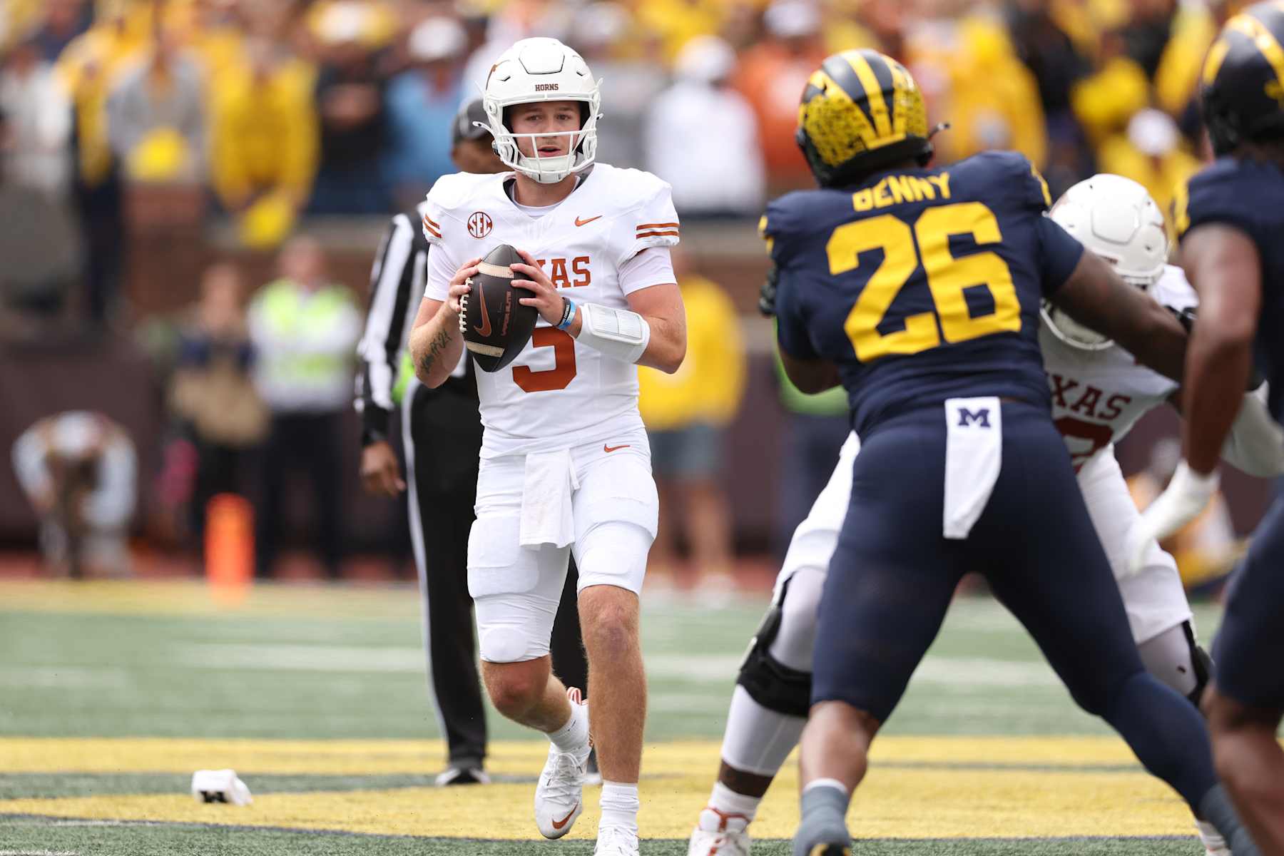 ANN ARBOR, MICHIGAN - SEPTEMBER 07: Quinn Ewers #3 of the Texas Longhorns looks to pass during the first quarter against the Michigan Wolverines at Michigan Stadium on September 07, 2024 in Ann Arbor, Michigan. (Photo by Gregory Shamus/Getty Images)