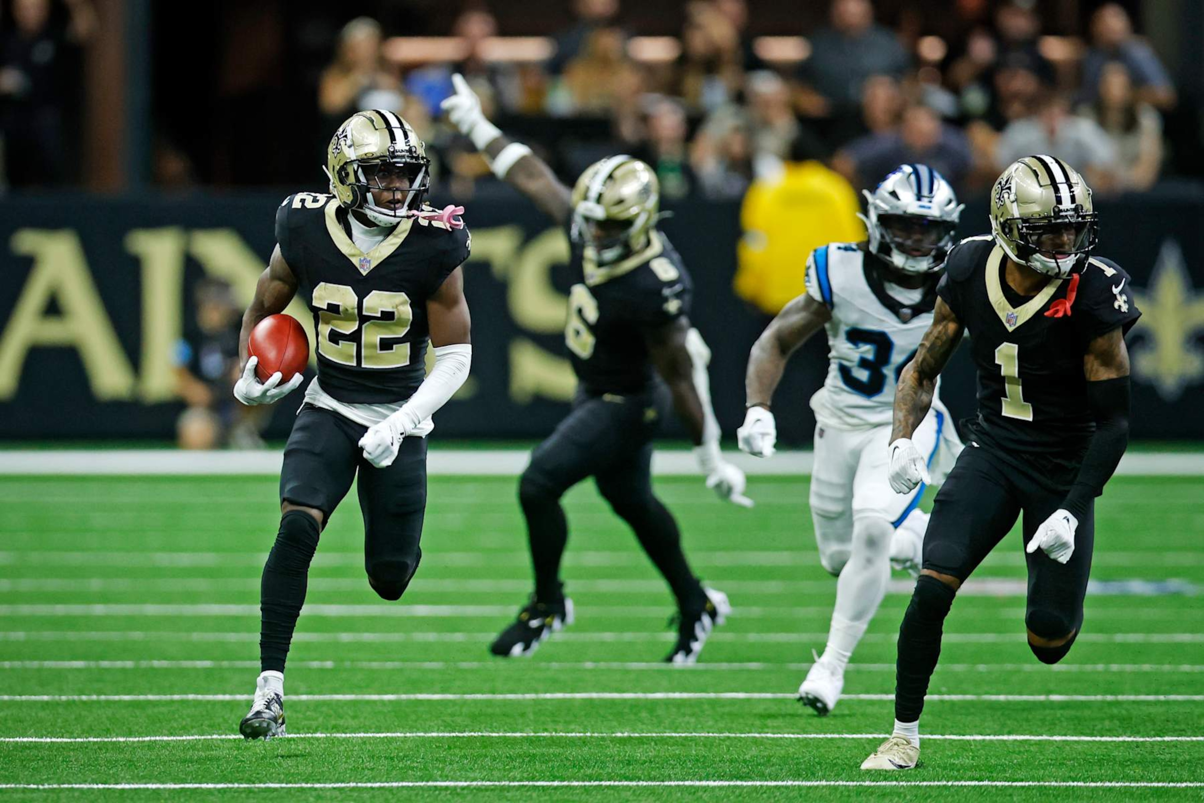 NEW ORLEANS, LOUISIANA - SEPTEMBER 08: Rashid Shaheed #22 of the New Orleans Saints runs the ball during the second quarter against the Carolina Panthers at Caesars Superdome on September 08, 2024 in New Orleans, Louisiana. (Photo by Chris Graythen/Getty Images)
