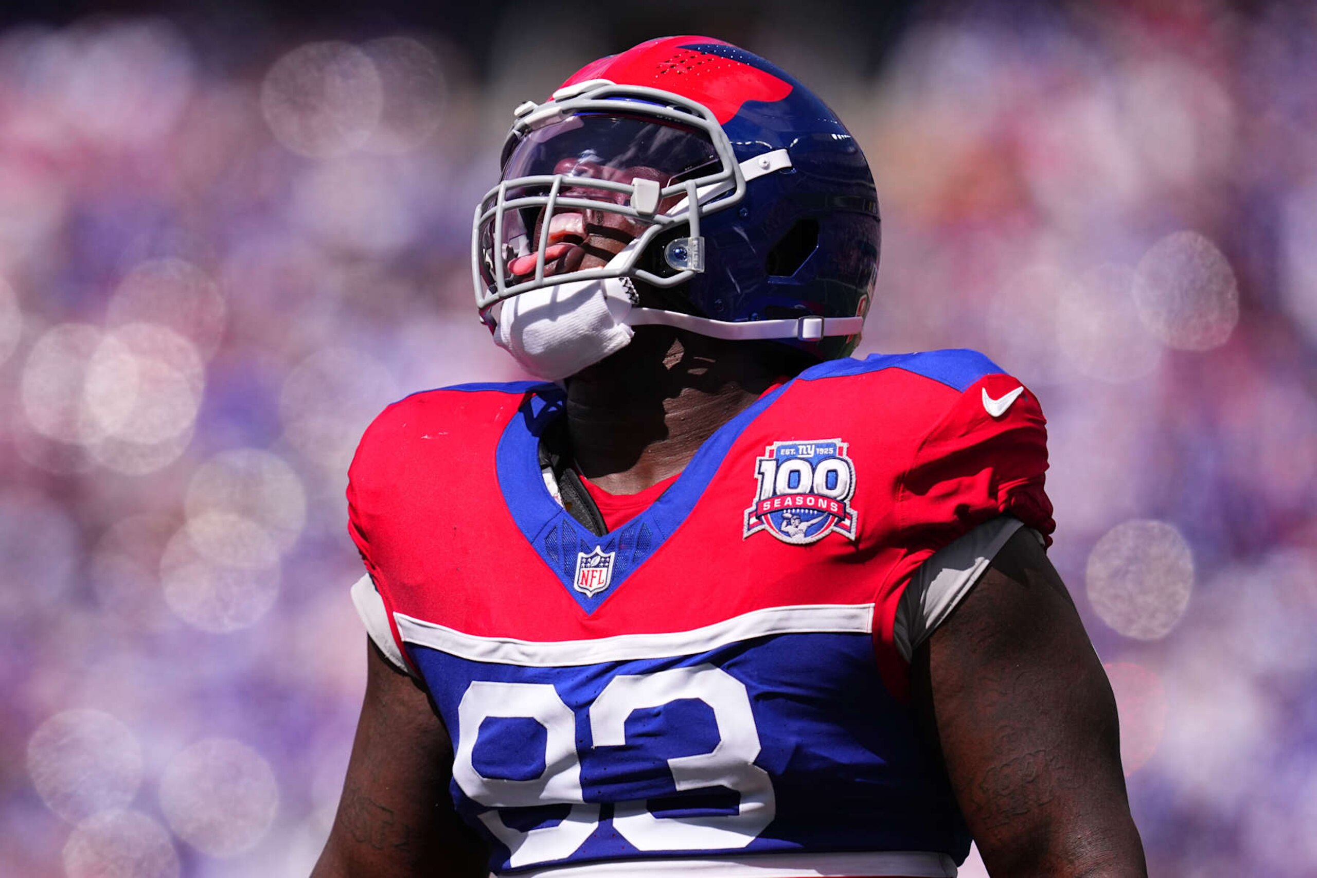 EAST RUTHERFORD, NEW JERSEY - SEPTEMBER 08: Rakeem Nunez-Roches #93 of the New York Giants reacts after a play during the second quarter against the Minnesota Vikings at MetLife Stadium on September 08, 2024 in East Rutherford, New Jersey. (Photo by Mitchell Leff/Getty Images)