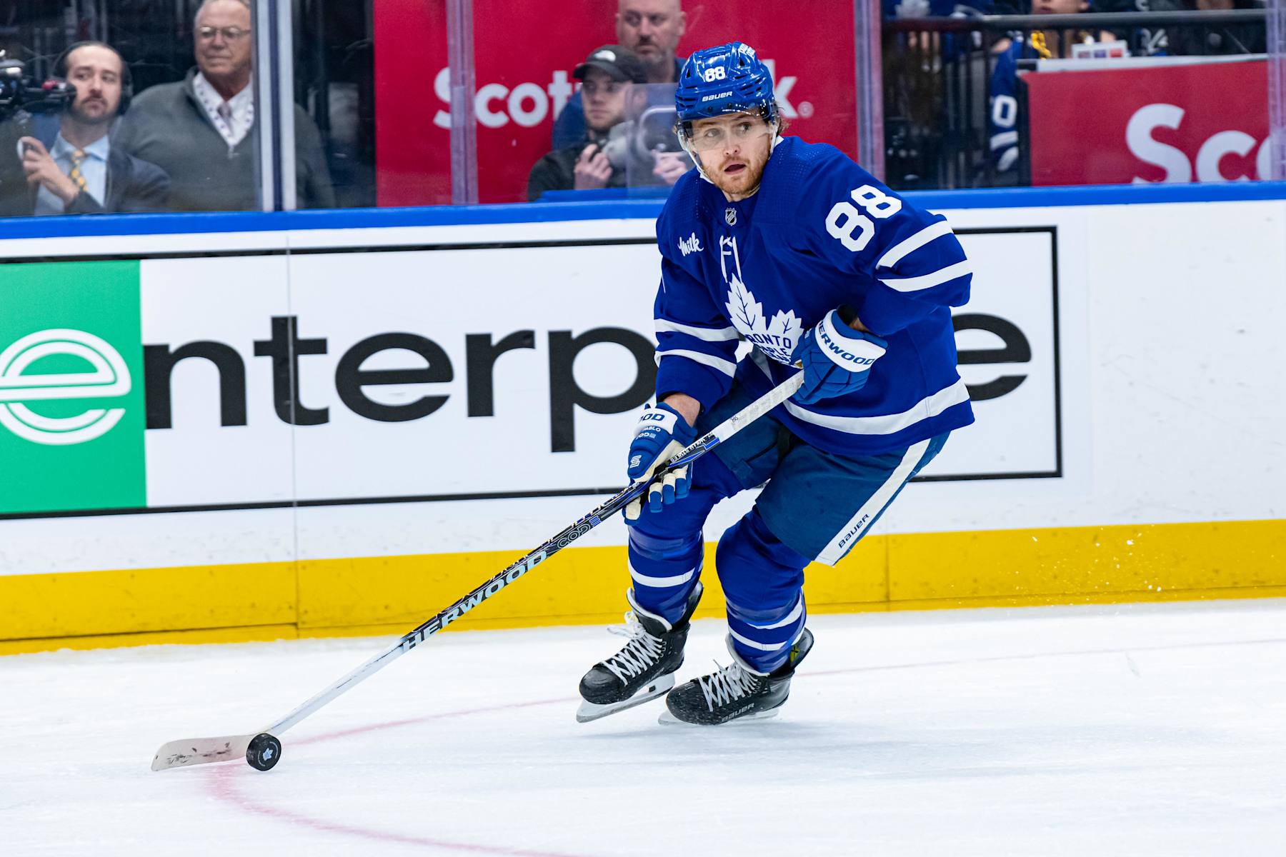 TORONTO, ON - MAY 02: Toronto Maple Leafs Winger William Nylander (88) skates with the puck during the second period of the 2024 NHL Stanley Cup playoffs first round game six between the Boston Bruins and the Toronto Maple Leafs on May 2, 2024, at Scotiabank Arena in Toronto, ON, Canada. (Photo by Julian Avram/Icon Sportswire via Getty Images)