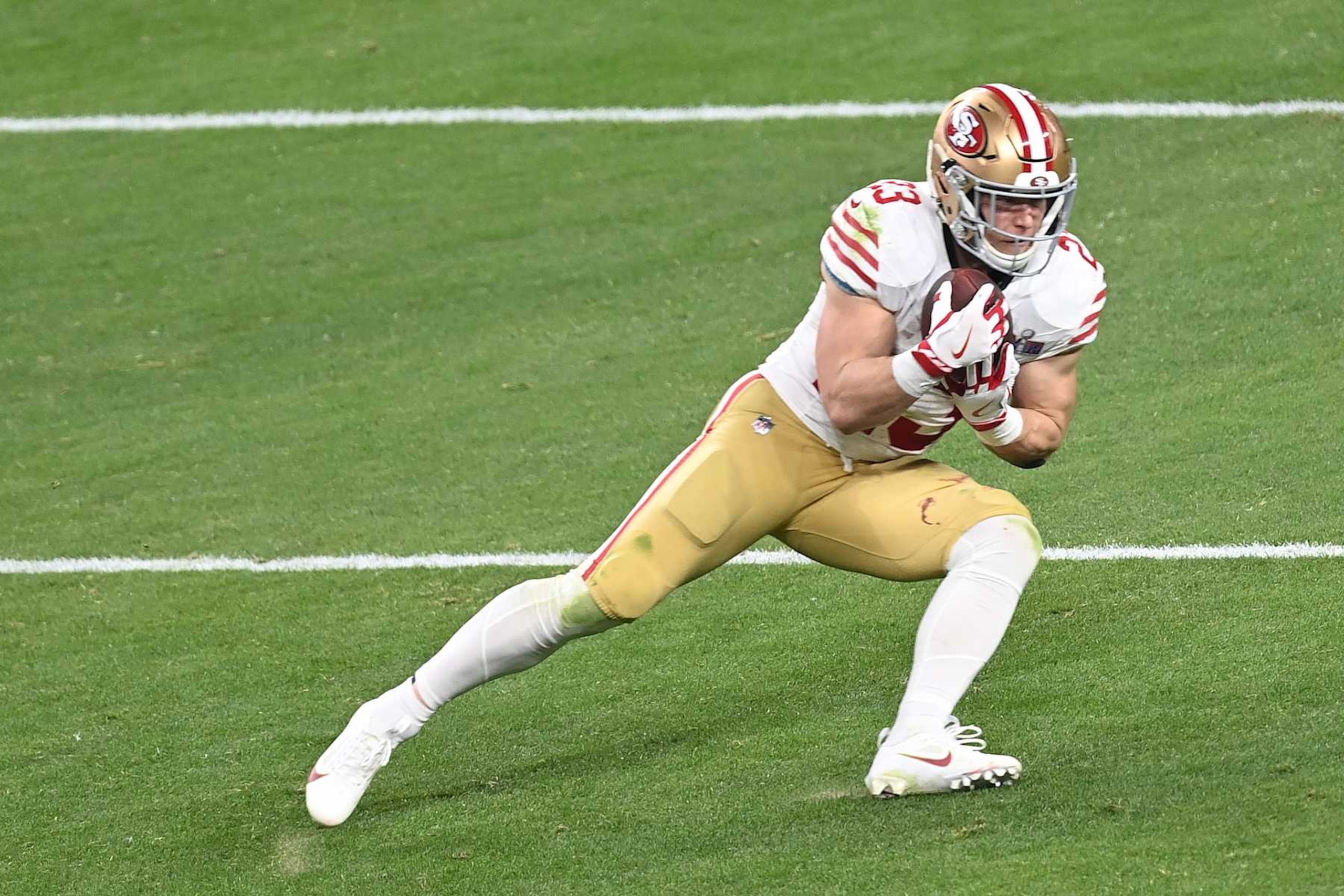 LAS VEGAS, NEVADA - FEBRUARY 11: Christian McCaffrey #23 of the San Francisco 49ers catches a pass against the Kansas City Chiefs in the second half during Super Bowl LVIII at Allegiant Stadium on February 11, 2024 in Las Vegas, Nevada. (Photo by Focus on Sport/Getty Images)