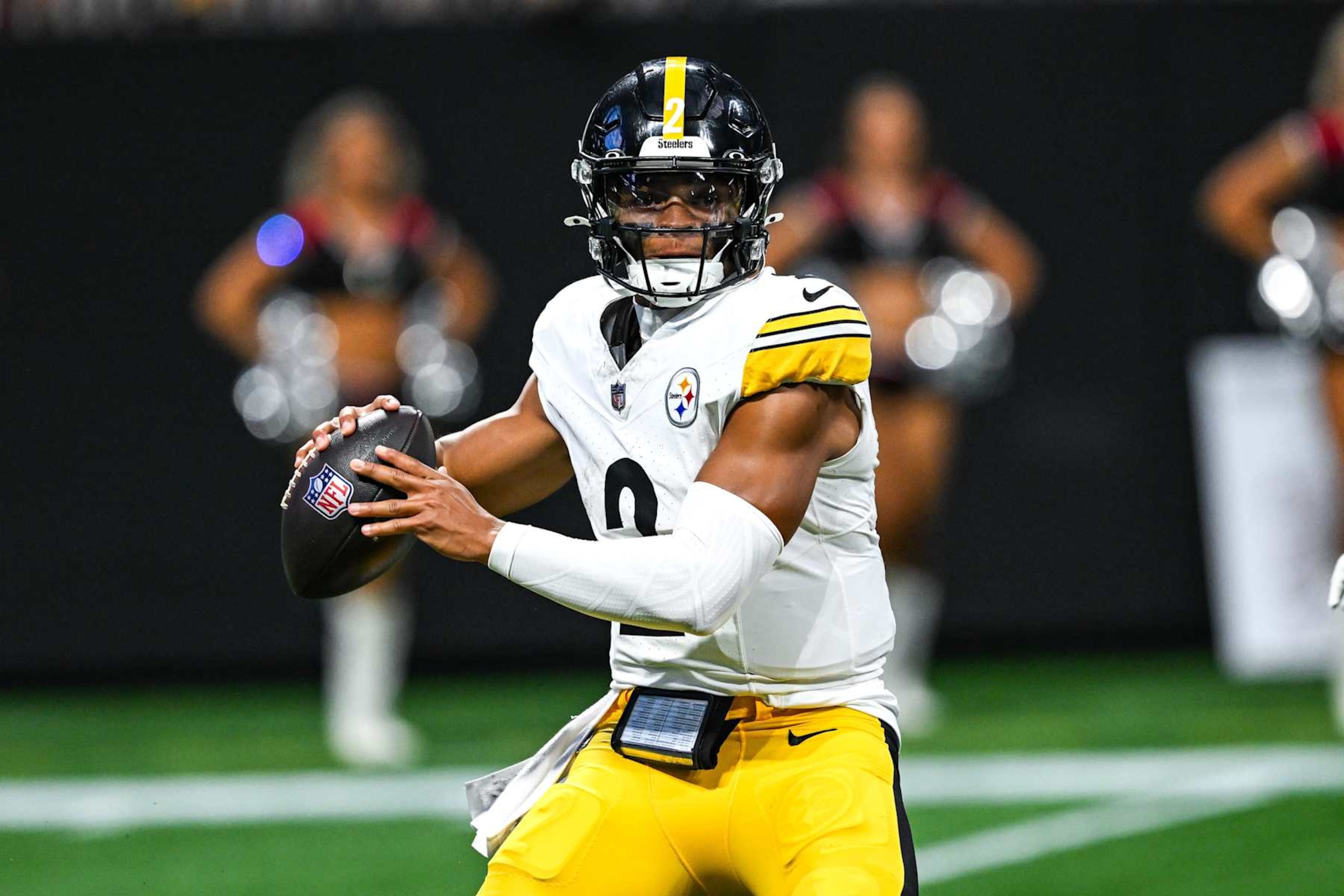 ATLANTA, GA  SEPTEMBER 08:  Pittsburgh quarterback Justin Fields (2) drops back to pass during the NFL game between the Pittsburgh Steelers and the Atlanta Falcons on September 8th, 2024 at Mercedes-Benz Stadium in Atlanta, GA.  (Photo by Rich von Biberstein/Icon Sportswire via Getty Images)