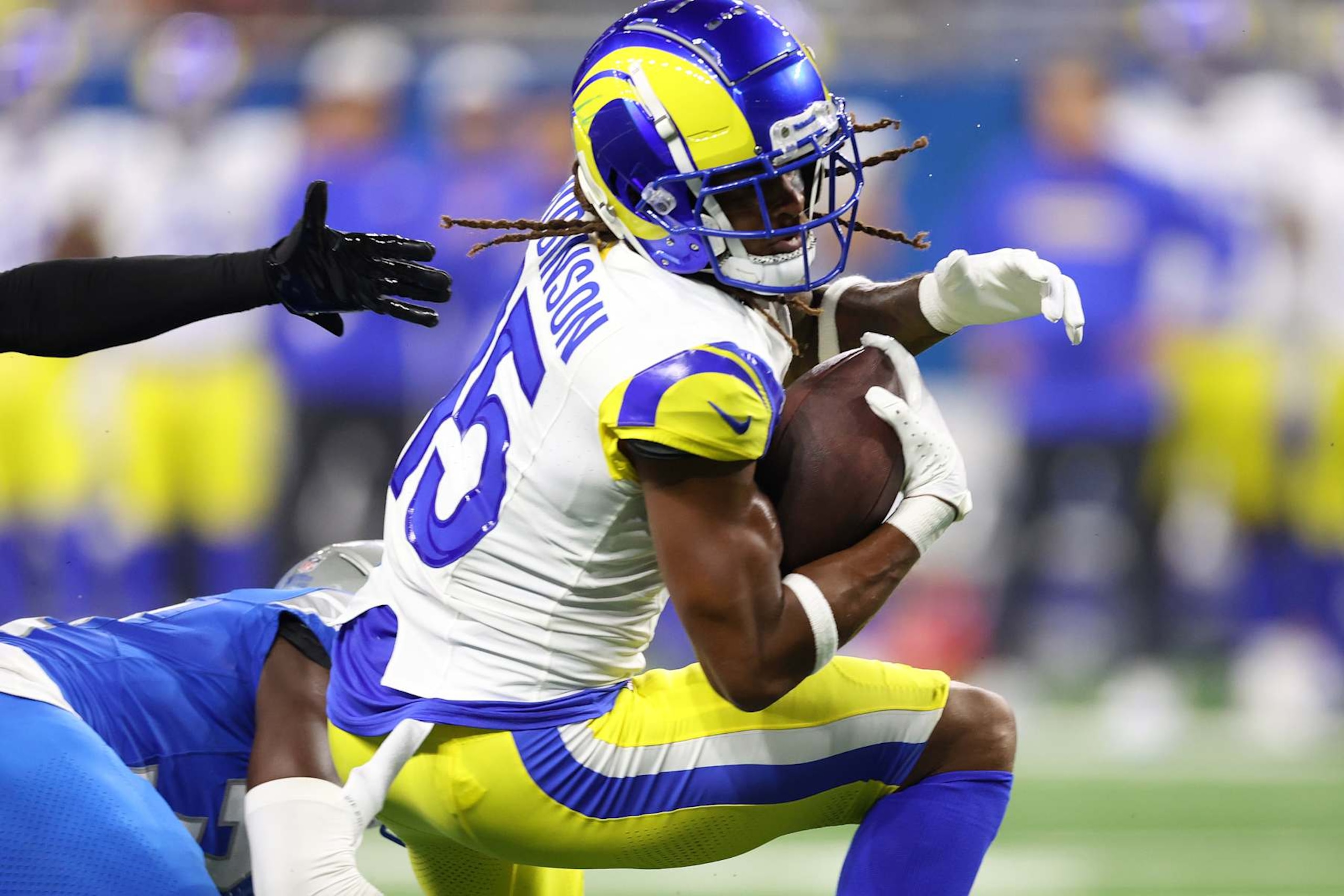 DETROIT, MICHIGAN - SEPTEMBER 08: Demarcus Robinson #15 of the Los Angeles Rams makes a catch against the Detroit Lions at Ford Field on September 08, 2024 in Detroit, Michigan. (Photo by Gregory Shamus/Getty Images)