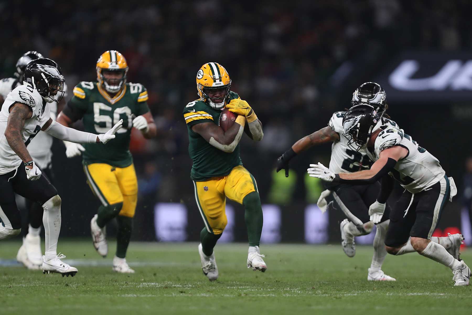 SAO PAULO, BRAZIL - SEPTEMBER 06: Josh Jacobs #8 of the Green Bay Packers rushes during the fourth quarter against the Philadelphia Eagles at Arena Corinthians on September 06, 2024 in Sao Paulo, Brazil. (Photo by Wagner Meier/Getty Images)