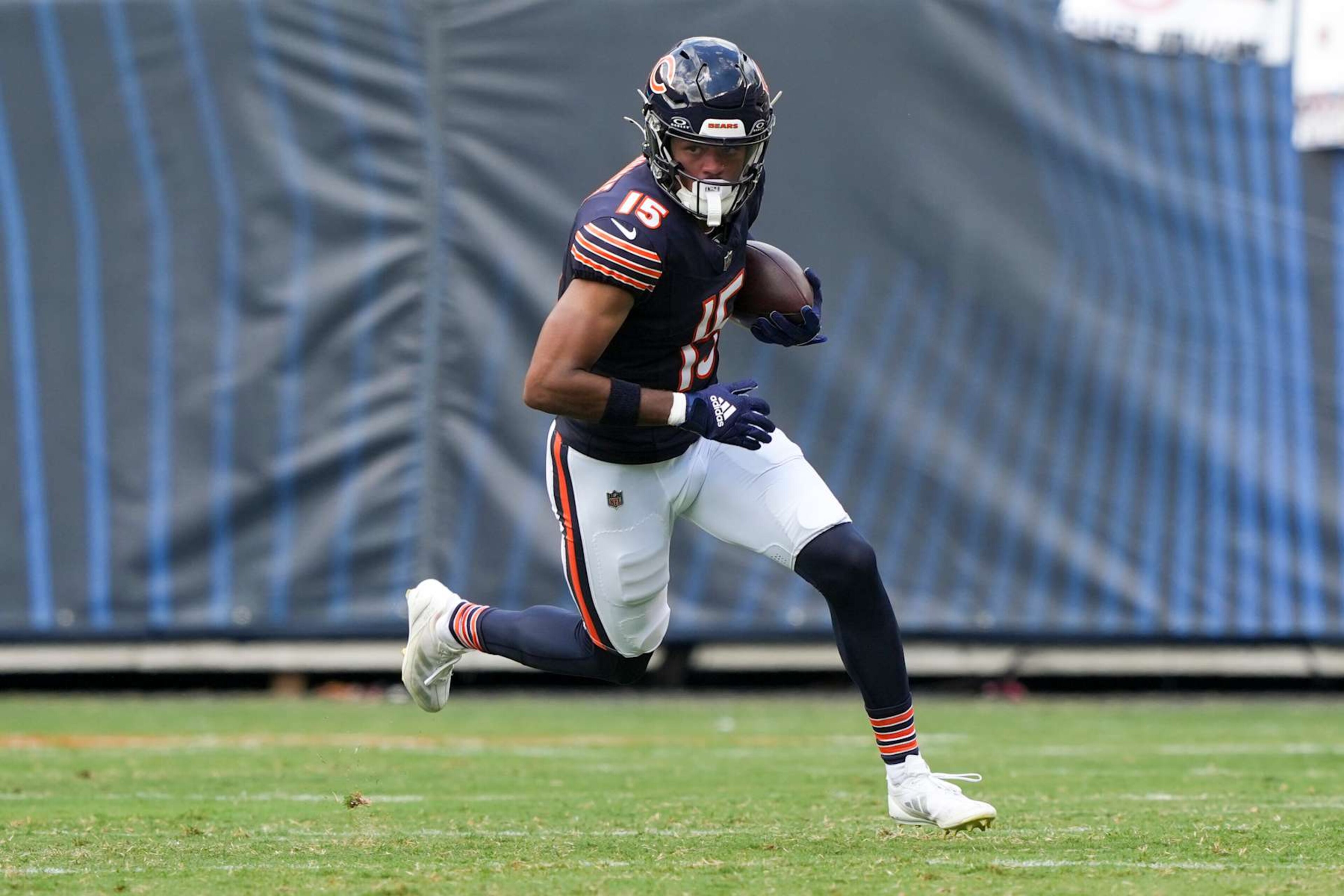 CHICAGO, IN - AUGUST 17: Rome Odunze #15 of the Chicago Bears runs a route during the second quarter of an NFL preseason football game against the Cincinnati Bengals, at Soldier Field on August 17, 2024 in Chicago, Illinois. (Photo by Todd Rosenberg/Getty Images) CHICAGO, IN - AUGUST 17: Rome Odunze #15 of the Chicago Bears runs a route during the second quarter of an NFL preseason football game against the Cincinnati Bengals, at Soldier Field on August 17, 2024 in Chicago, Illinois. (Photo by Todd Rosenberg/Getty Images)