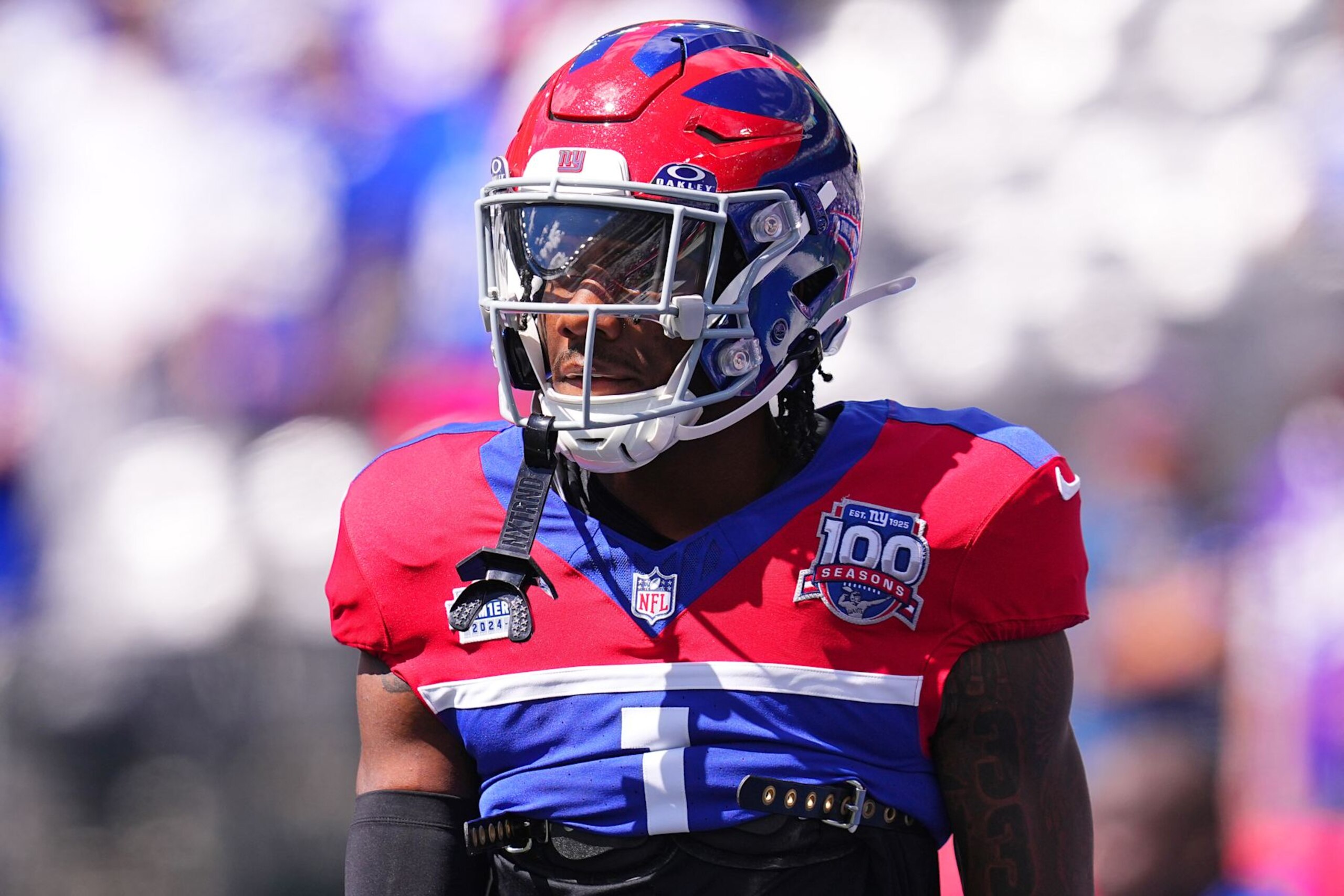 EAST RUTHERFORD, NEW JERSEY - SEPTEMBER 08: Malik Nabers #1 of the New York Giants warms up before the game against the Minnesota Vikings at MetLife Stadium on September 08, 2024 in East Rutherford, New Jersey. (Photo by Mitchell Leff/Getty Images)