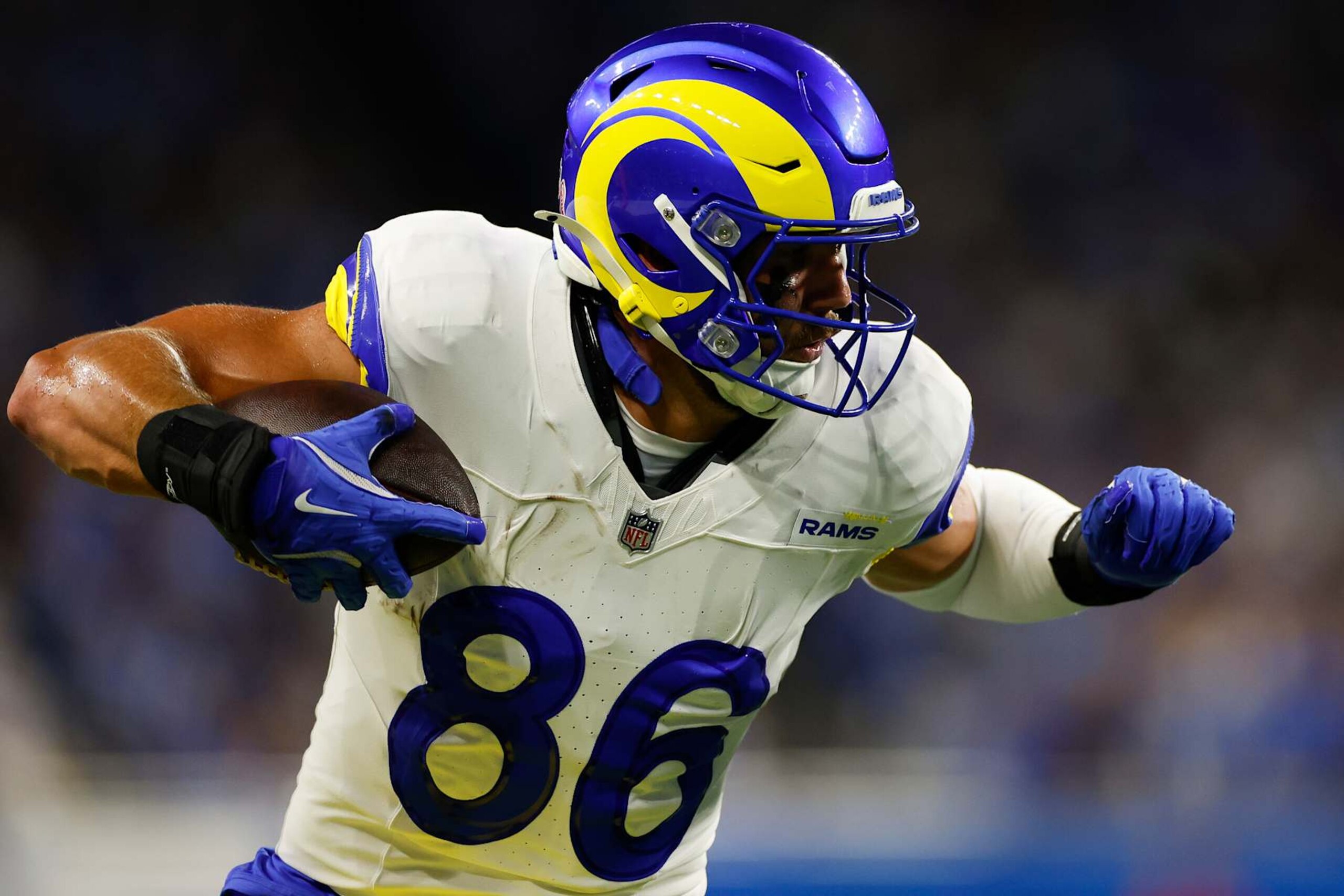 DETROIT, MI - SEPTEMBER 08: Colby Parkinson #86 of the Los Angeles Rams runs after the catch against the Detroit Lions during the first half at Ford Field on September 08, 2024 in Detroit, Michigan. (Photo by Brandon Sloter/Getty Images)