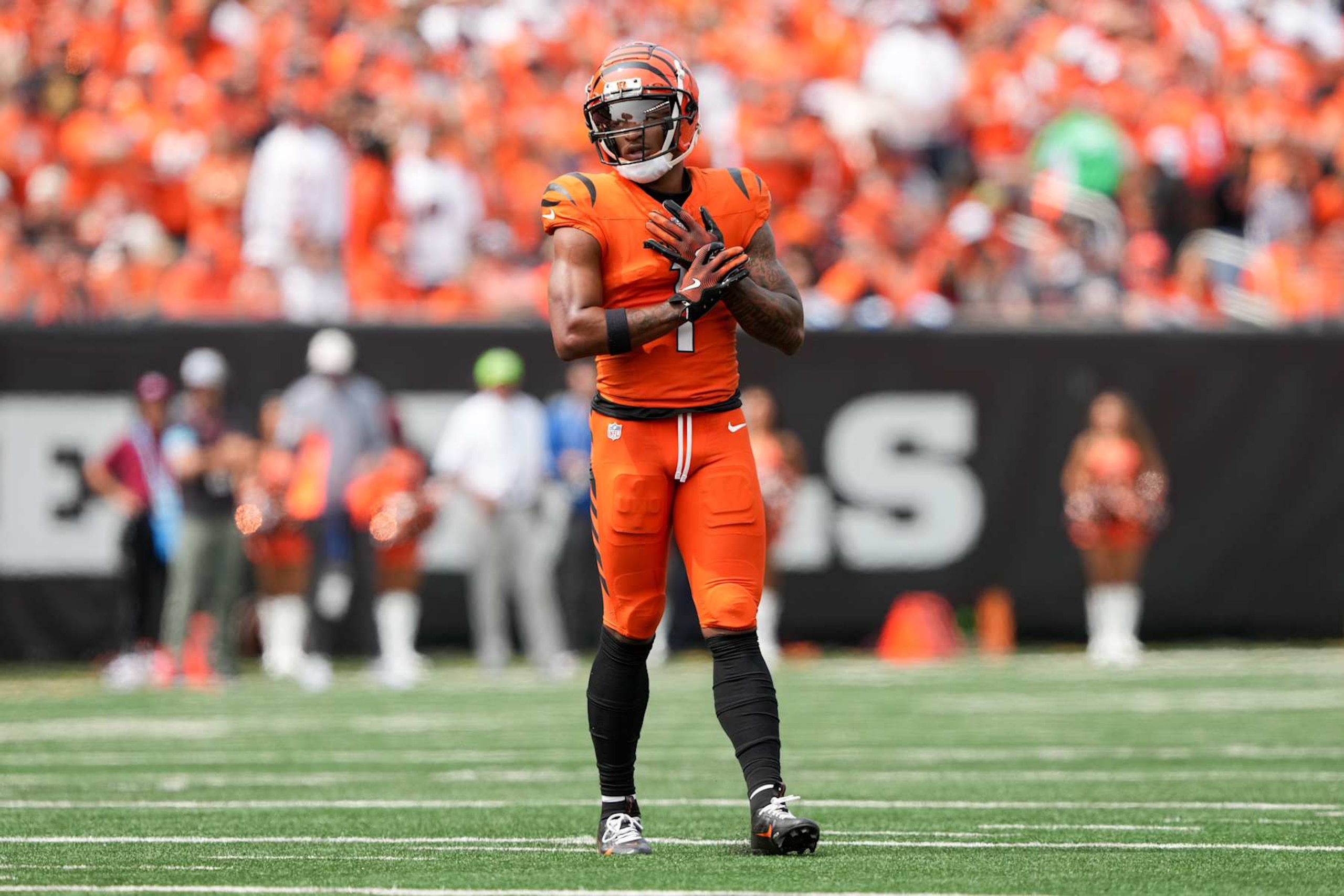 CINCINNATI, OHIO - SEPTEMBER 08: Ja'Marr Chase #1 of the Cincinnati Bengals lines up for a play in the second quarter against the New England Patriots at Paycor Stadium on September 08, 2024 in Cincinnati, Ohio. (Photo by Dylan Buell/Getty Images) CINCINNATI, OHIO - SEPTEMBER 08: Ja'Marr Chase #1 of the Cincinnati Bengals lines up for a play in the second quarter against the New England Patriots at Paycor Stadium on September 08, 2024 in Cincinnati, Ohio. (Photo by Dylan Buell/Getty Images)