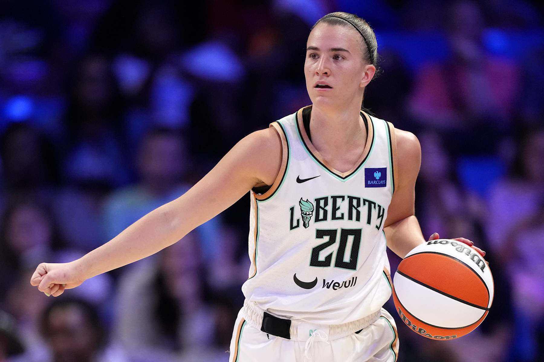 ARLINGTON, TEXAS - SEPTEMBER 12: Sabrina Ionescu #20 of the New York Liberty brings the ball up the court during the first half against the Dallas Wings at College Park Center on September 12, 2024 in Arlington, Texas. NOTE TO USER: User expressly acknowledges and agrees that, by downloading and or using this photograph, User is consenting to the terms and conditions of the Getty Images License Agreement. (Photo by Sam Hodde/Getty Images)