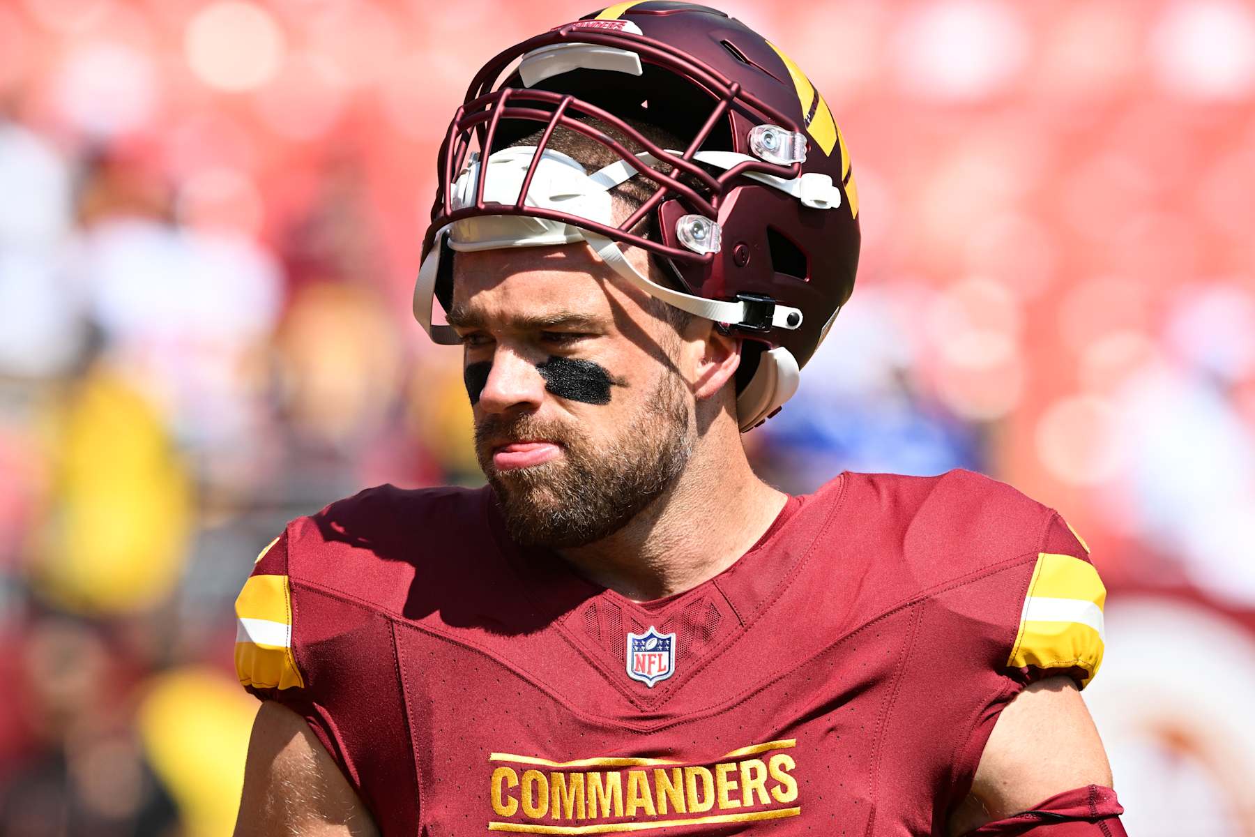 LANDOVER, MARYLAND - SEPTEMBER 15: Zach Ertz #86 of the Washington Commanders warms up prior to a game against the New York Giants at Northwest Stadium on September 15, 2024 in Landover, Maryland. (Photo by Greg Fiume/Getty Images)