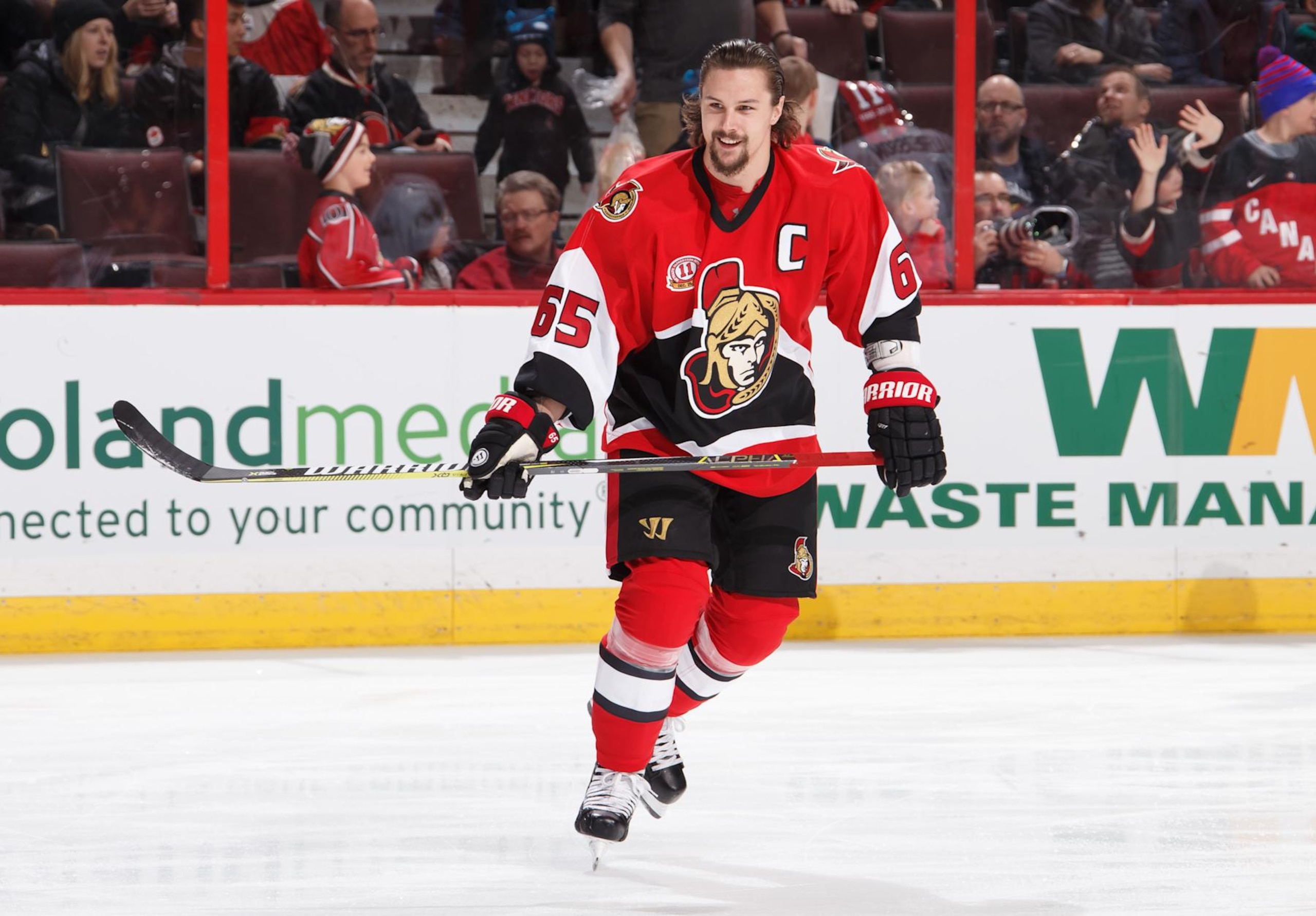OTTAWA, ON - DECEMBER 29: Erik Karlsson #65 of the Ottawa Senators smiles as he wears a throwback jersey in honor of Daniel Alfredsson on his jersey retirement night prior to a game against the Detroit Red Wings at Canadian Tire Centre on December 29, 2016 in Ottawa, Ontario, Canada. (Photo by Andre Ringuette/NHLI via Getty Images) OTTAWA, ON - DECEMBER 29: Erik Karlsson #65 of the Ottawa Senators smiles as he wears a throwback jersey in honor of Daniel Alfredsson on his jersey retirement night prior to a game against the Detroit Red Wings at Canadian Tire Centre on December 29, 2016 in Ottawa, Ontario, Canada. (Photo by Andre Ringuette/NHLI via Getty Images)