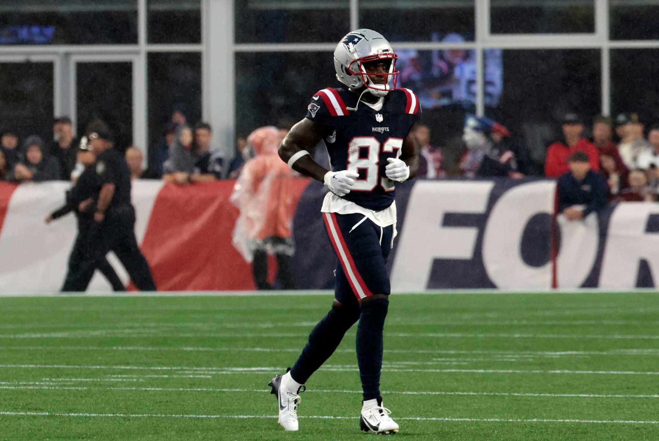 FOXBOROUGH, MA - AUGUST 08: New England Patriots wide receiver Jalen Reagor (83) during a preseason game between the New England Patriots and the Carolina Panthers on August 8, 2024, at Gillette Stadium in Foxborough, Massachusetts. (Photo by Fred Kfoury III/Icon Sportswire via Getty Images)
