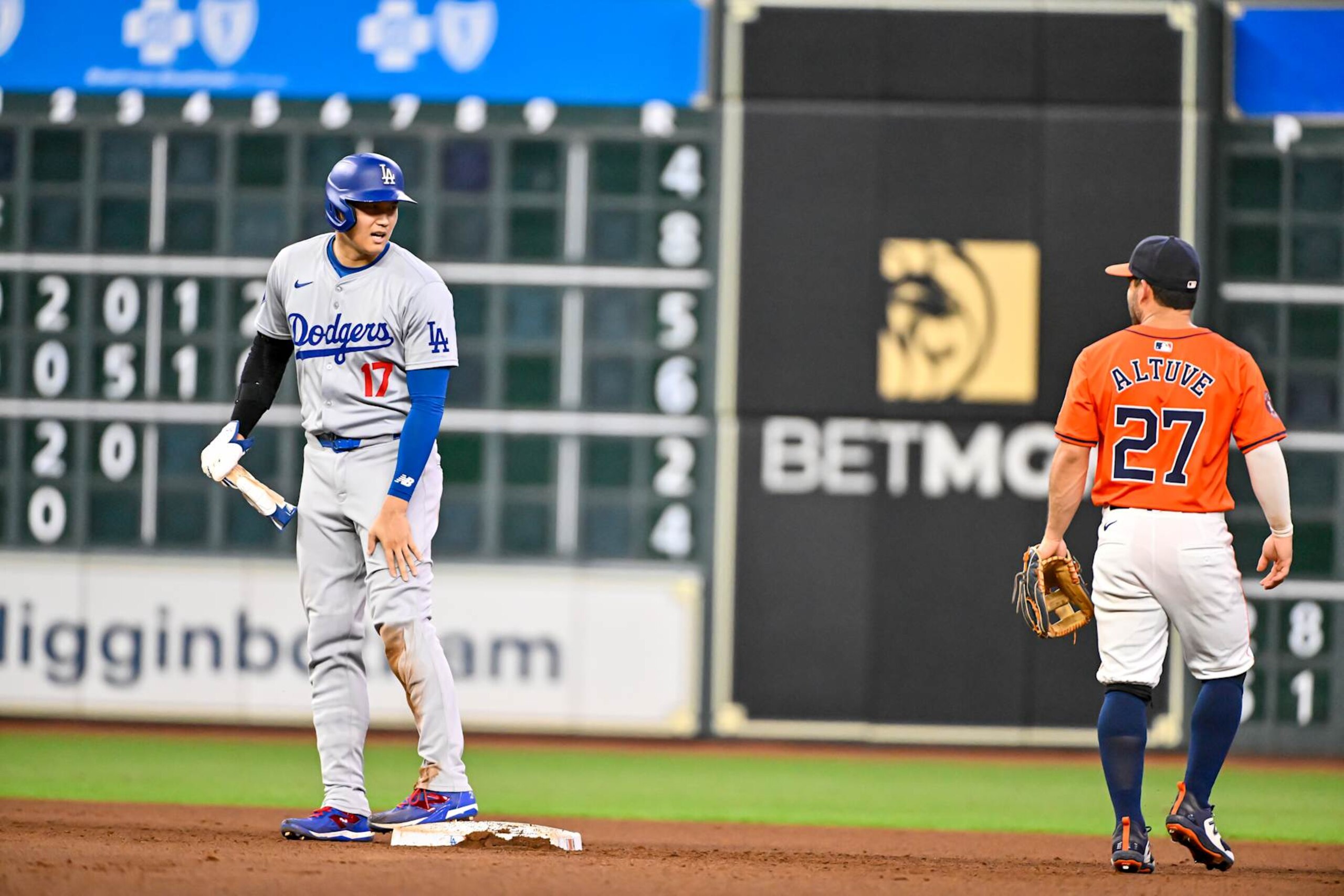 Shohei Ohtani (L) and Jose Altuve (R)