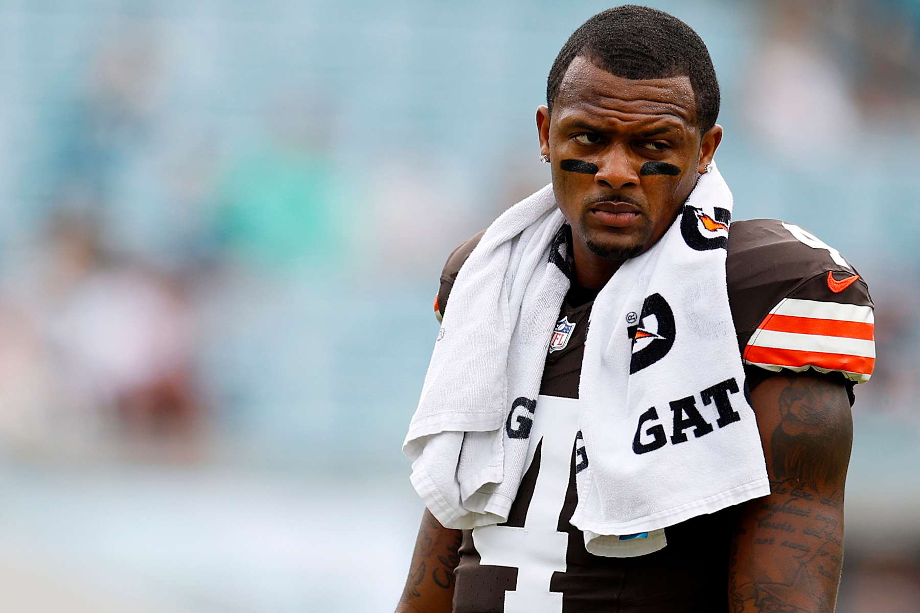 JACKSONVILLE, FLORIDA - SEPTEMBER 15: Deshaun Watson #4 of the Cleveland Browns looks on prior to the game at TrEver Bank Stadium on September 15, 2024 in Jacksonville, Florida. (Photo by Mike Ehrmann/Getty Images)