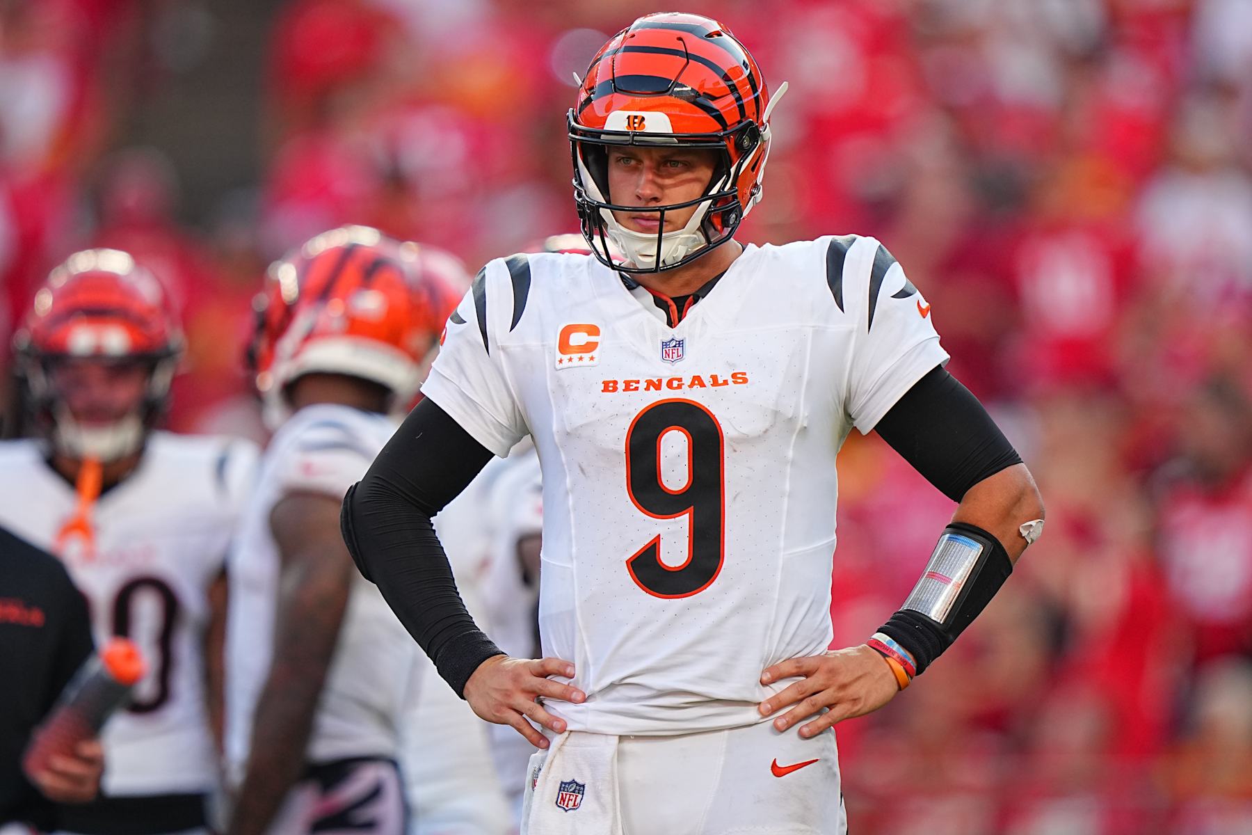 Football: Cincinnati Bengals  Joe Burrow (9) in action, looks on vs Kansas City Chiefs at Arrowhead Stadium. 
Kansas City, MO 9/15/2024 
CREDIT: Erick W. Rasco (Photo by Erick W. Rasco/Sports Illustrated via Getty Images) 
(Set Number: X164620 TK1)