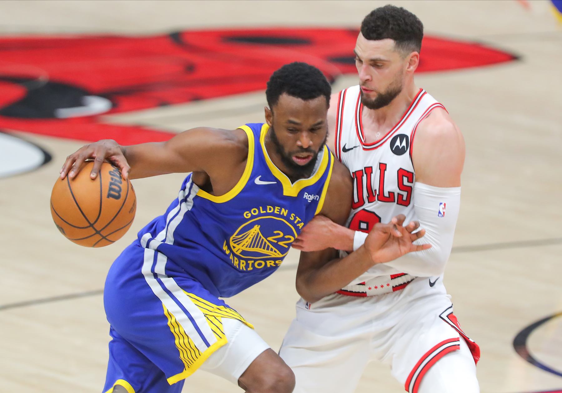 CHICAGO, IL - JANUARY 12: Zach LaVine #8 of the Chicago Bulls posts up against Andrew Wiggins #22 of the Golden State Warriors during the second half at the United Center on January 12, 2024 in Chicago, Illinois. (Photo by Melissa Tamez/Icon Sportswire via Getty Images)