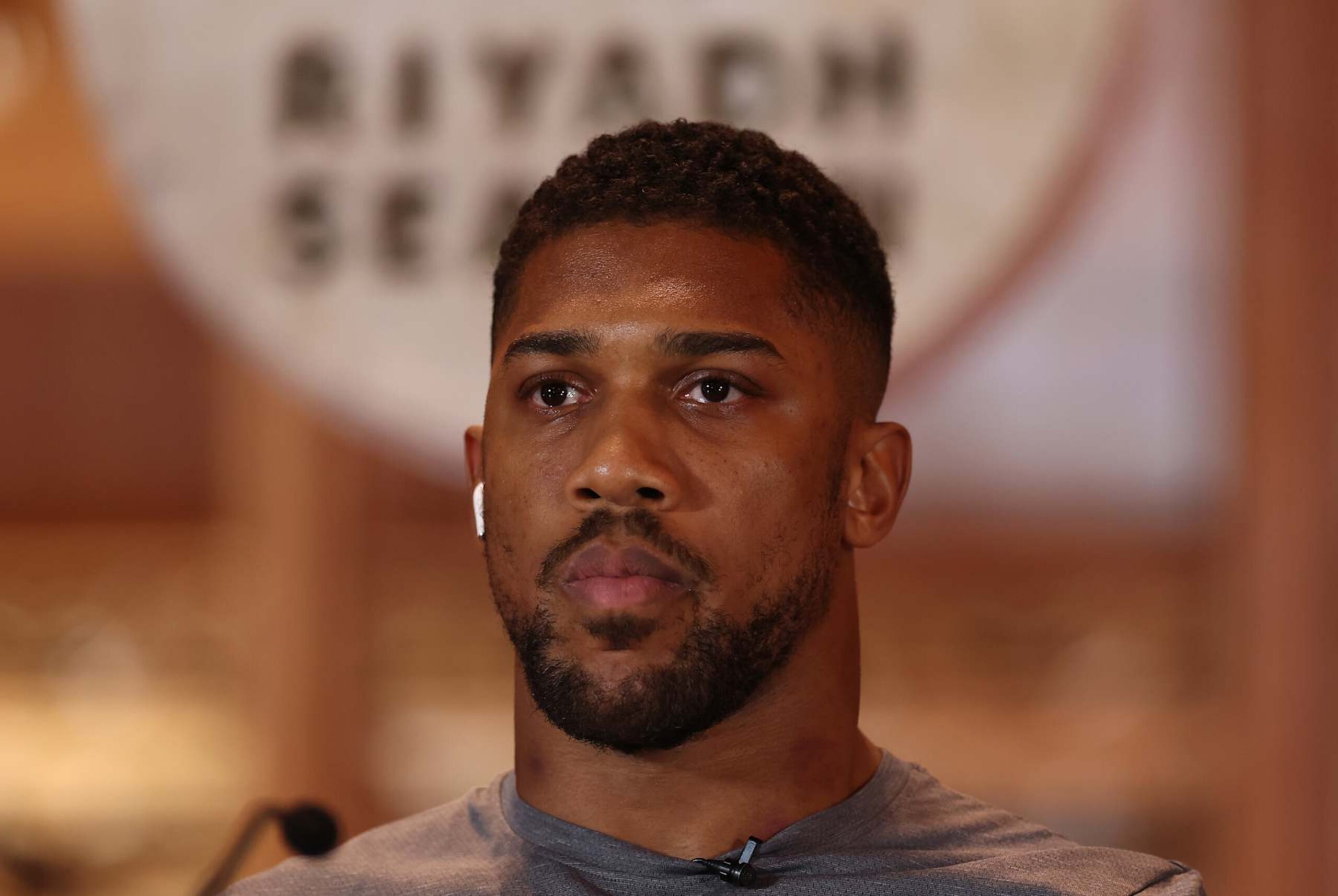 LONDON, ENGLAND - SEPTEMBER 19: Anthony Joshua speaks to the Media ahead of the IBF Heavyweight title fight against Daniel Dubois during a press conference as part of the Riyadh Season - Wembley Edition card at Guildhall on September 19, 2024 in London, England. (Photo by Richard Pelham/Getty Images) LONDON, ENGLAND - SEPTEMBER 19: Anthony Joshua speaks to the Media ahead of the IBF Heavyweight title fight against Daniel Dubois during a press conference as part of the Riyadh Season - Wembley Edition card at Guildhall on September 19, 2024 in London, England. (Photo by Richard Pelham/Getty Images)