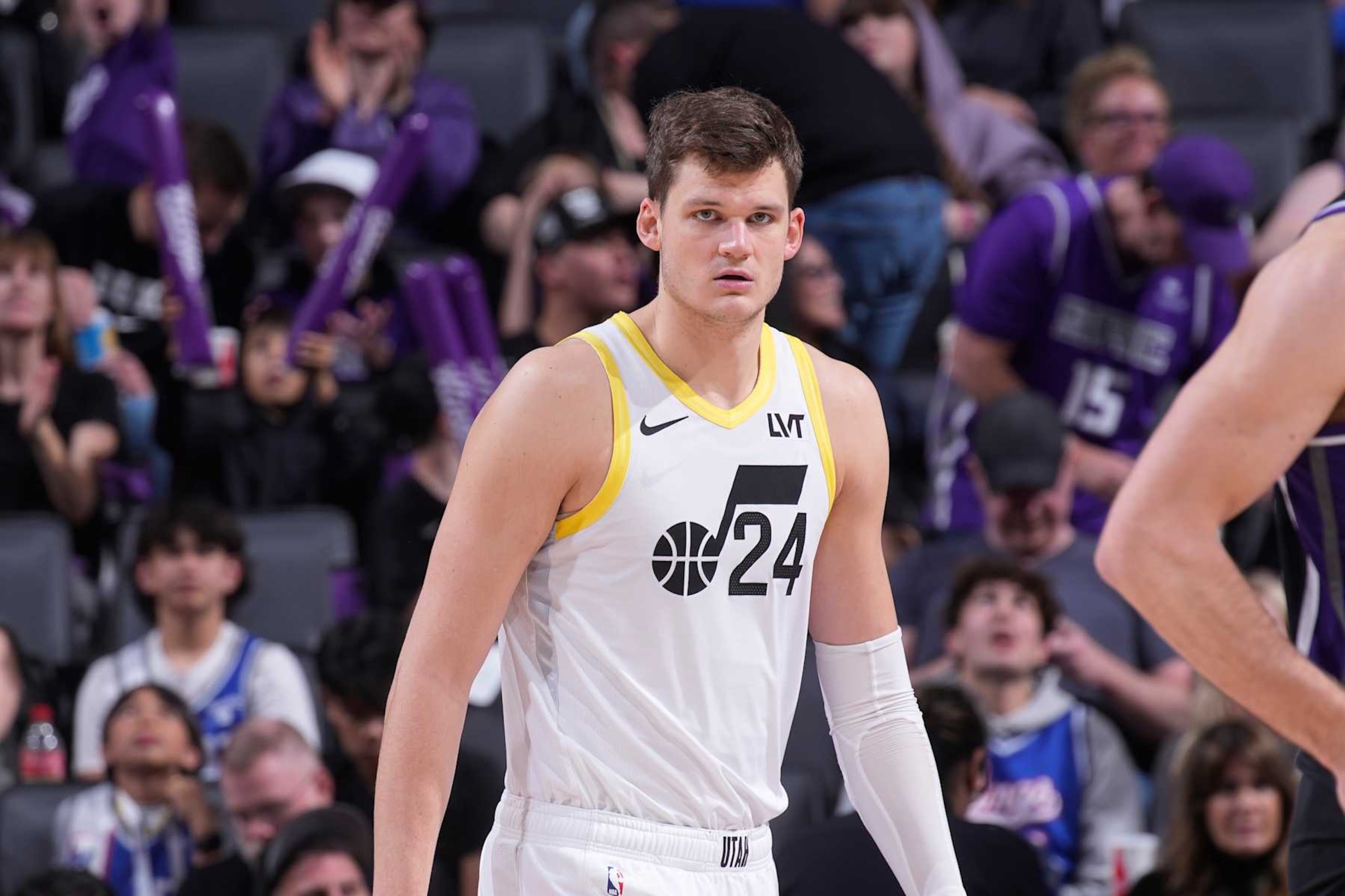 SACRAMENTO, CA - MARCH 31: Walker Kessler #24 of the Utah Jazz looks on during the game against the Sacramento Kings on March 31, 2024 at Golden 1 Center in Sacramento, California. NOTE TO USER: User expressly acknowledges and agrees that, by downloading and or using this photograph, User is consenting to the terms and conditions of the Getty Images Agreement. Mandatory Copyright Notice: Copyright 2024 NBAE (Photo by Rocky Widner/NBAE via Getty Images) SACRAMENTO, CA - MARCH 31: Walker Kessler #24 of the Utah Jazz looks on during the game against the Sacramento Kings on March 31, 2024 at Golden 1 Center in Sacramento, California. NOTE TO USER: User expressly acknowledges and agrees that, by downloading and or using this photograph, User is consenting to the terms and conditions of the Getty Images Agreement. Mandatory Copyright Notice: Copyright 2024 NBAE (Photo by Rocky Widner/NBAE via Getty Images)