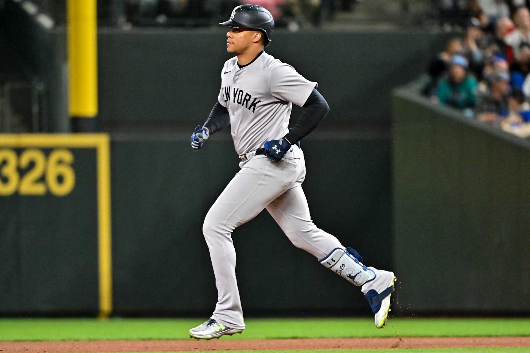 SEATTLE, WASHINGTON - SEPTEMBER 17: Juan Soto #22 of the New York Yankees rounds the bases after hitting a two-run home run, the 200th of his career, during the fourth inning against the Seattle Mariners at T-Mobile Park on September 17, 2024 in Seattle, Washington. The New York Yankees won 11-2. (Photo by Alika Jenner/Getty Images)