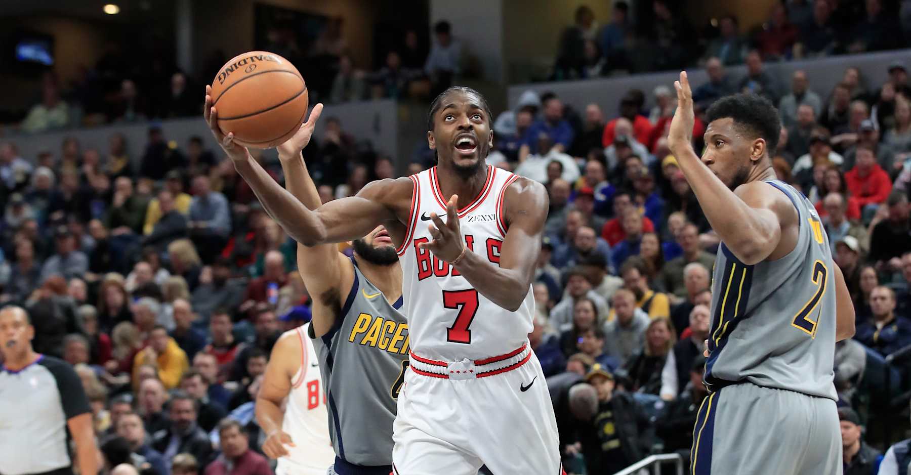 INDIANAPOLIS, IN - DECEMBER 04:  Justin Holliday #7 of the Chicago Bulls shoots the ball against the Indiana Pacers at Bankers Life Fieldhouse on December 4, 2018 in Indianapolis, Indiana.  NOTE TO USER: User expressly acknowledges and agrees that, by downloading and or using this photograph, User is consenting to the terms and conditions of the Getty Images License Agreement.  (Photo by Andy Lyons/Getty Images)