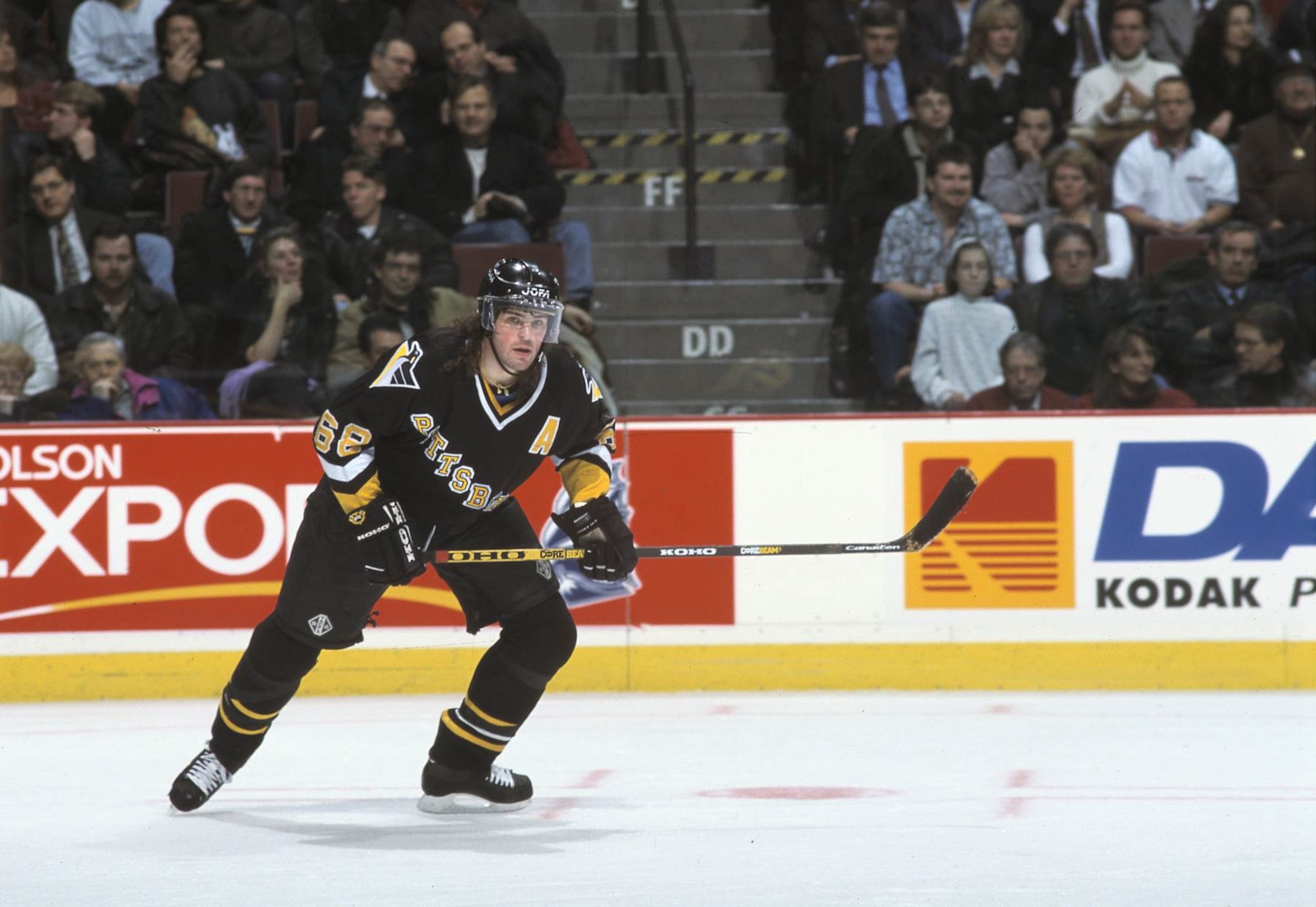 Penguins forward Jaromir Jagr skates in a game at the Molson Centre during the 1996-97 season (Photo by Denis Brodeur/NHLI via Getty Images)