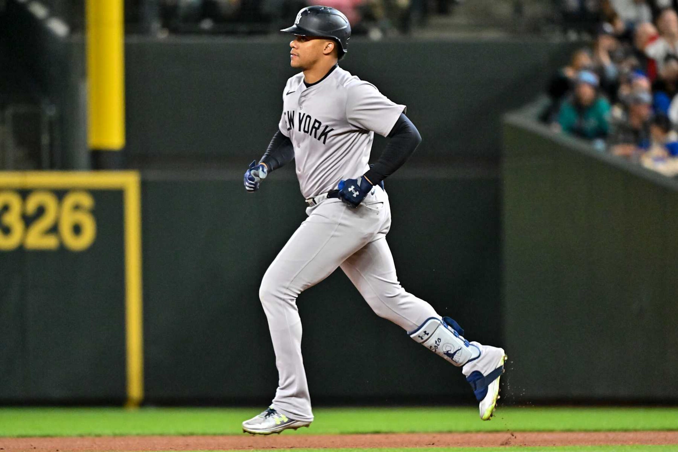 SEATTLE, WASHINGTON - SEPTEMBER 17: Juan Soto #22 of the New York Yankees rounds the bases after hitting a two-run home run, the 200th of his career, during the fourth inning against the Seattle Mariners at T-Mobile Park on September 17, 2024 in Seattle, Washington. The New York Yankees won 11-2. (Photo by Alika Jenner/Getty Images)