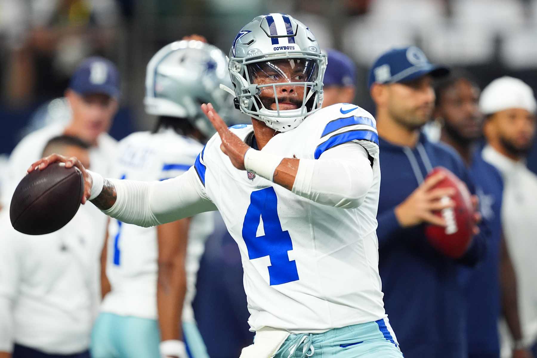 ARLINGTON, TEXAS - SEPTEMBER 22: Quarterback Dak Prescott #4 of the Dallas Cowboys warms up before a game against the Baltimore Ravens at AT&T Stadium on September 22, 2024 in Arlington, Texas. (Photo by Sam Hodde/Getty Images)