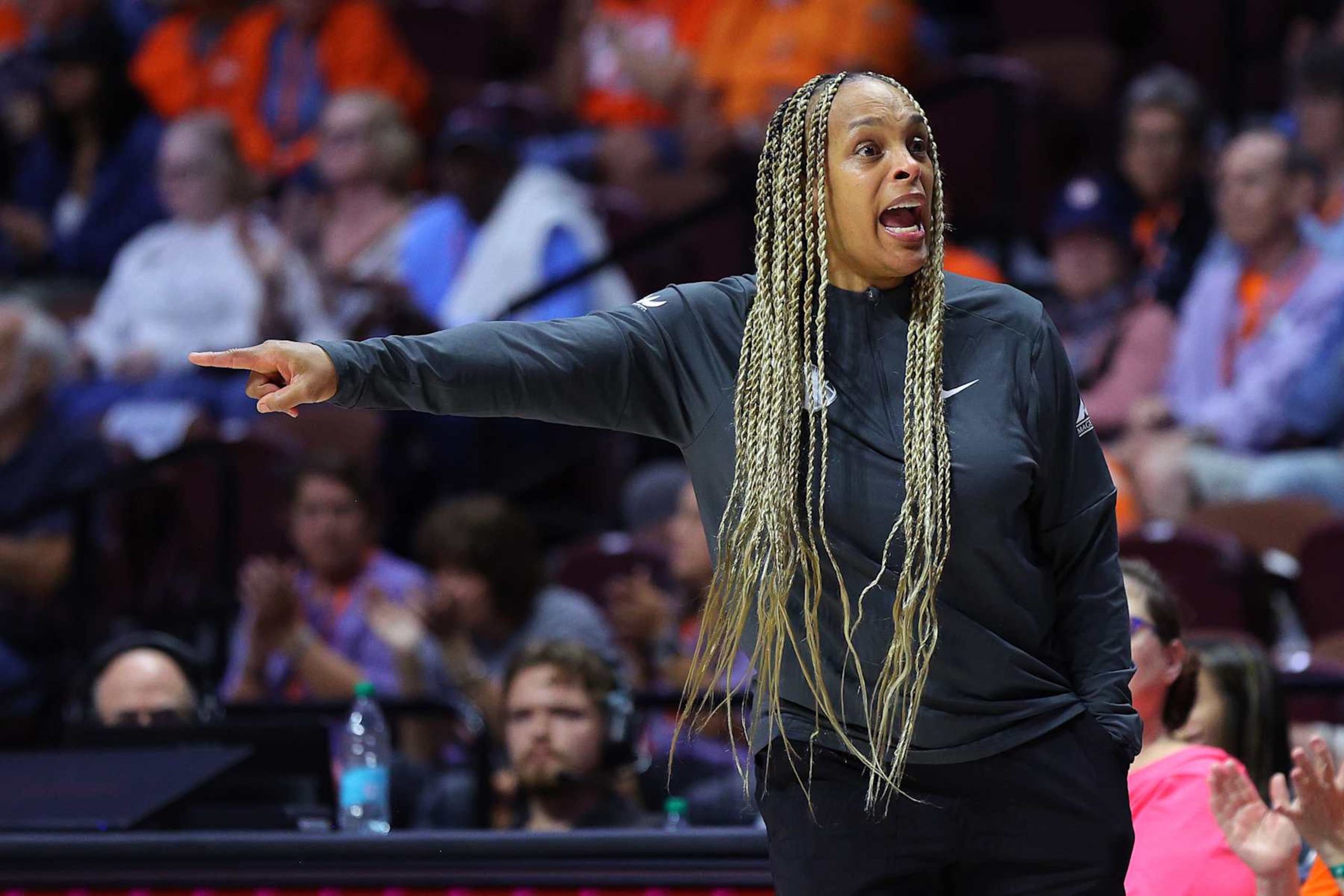 UNCASVILLE, CONNECTICUT - SEPTEMBER 19: Head coach Teresa Weatherspoon of the Chicago Sky reacts in the first quarter against the Connecticut Sun at Mohegan Sun Arena on September 19, 2024 in Uncasville, Connecticut. NOTE TO USER: User expressly acknowledges and agrees that, by downloading and or using this photograph, User is consenting to the terms and conditions of the Getty Images License Agreement. (Photo by Mike Lawrie/Getty Images) UNCASVILLE, CONNECTICUT - SEPTEMBER 19: Head coach Teresa Weatherspoon of the Chicago Sky reacts in the first quarter against the Connecticut Sun at Mohegan Sun Arena on September 19, 2024 in Uncasville, Connecticut. NOTE TO USER: User expressly acknowledges and agrees that, by downloading and or using this photograph, User is consenting to the terms and conditions of the Getty Images License Agreement. (Photo by Mike Lawrie/Getty Images)