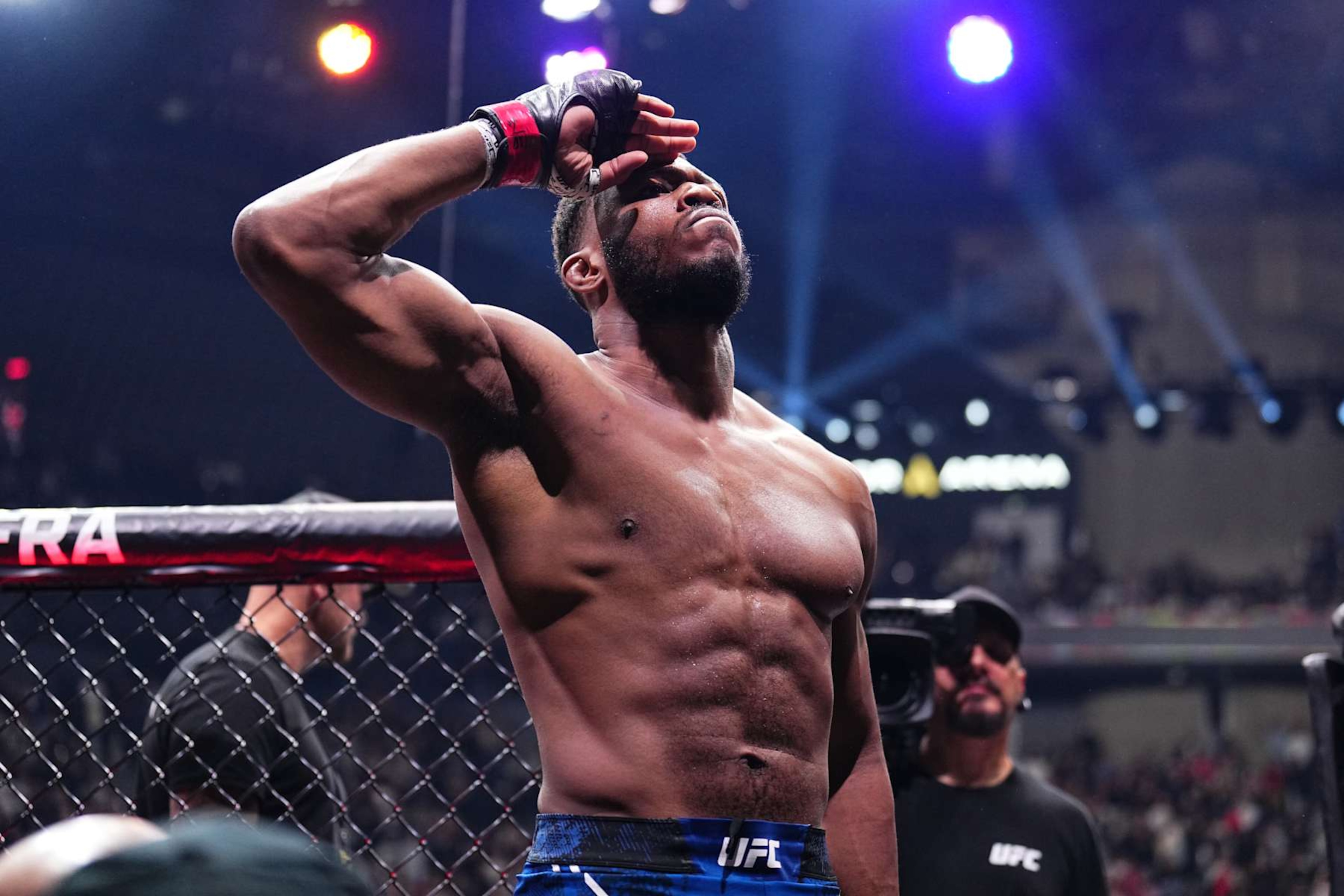 PARIS, FRANCE - SEPTEMBER 28: Oumar Sy of France prepares to face Da Woon Jung of South Korea in a light heavyweight fight during the UFC Fight Night event at The Accor Arena on September 28, 2024 in Paris, France. (Photo by Chris Unger/Zuffa LLC) PARIS, FRANCE - SEPTEMBER 28: Oumar Sy of France prepares to face Da Woon Jung of South Korea in a light heavyweight fight during the UFC Fight Night event at The Accor Arena on September 28, 2024 in Paris, France. (Photo by Chris Unger/Zuffa LLC)