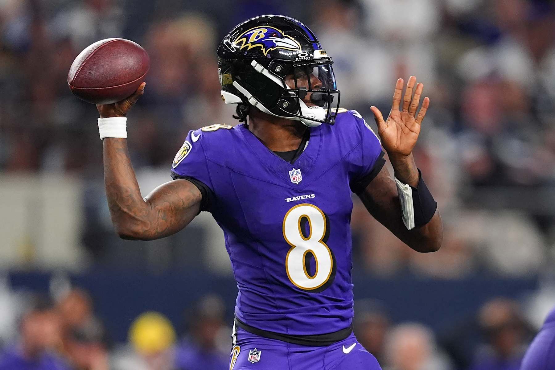 ARLINGTON, TEXAS - SEPTEMBER 22: Baltimore Ravens quarterback Lamar Jackson #8 throws during the second half against the Dallas Cowboys at AT&T Stadium on September 22, 2024 in Arlington, Texas. (Photo by Sam Hodde/Getty Images)